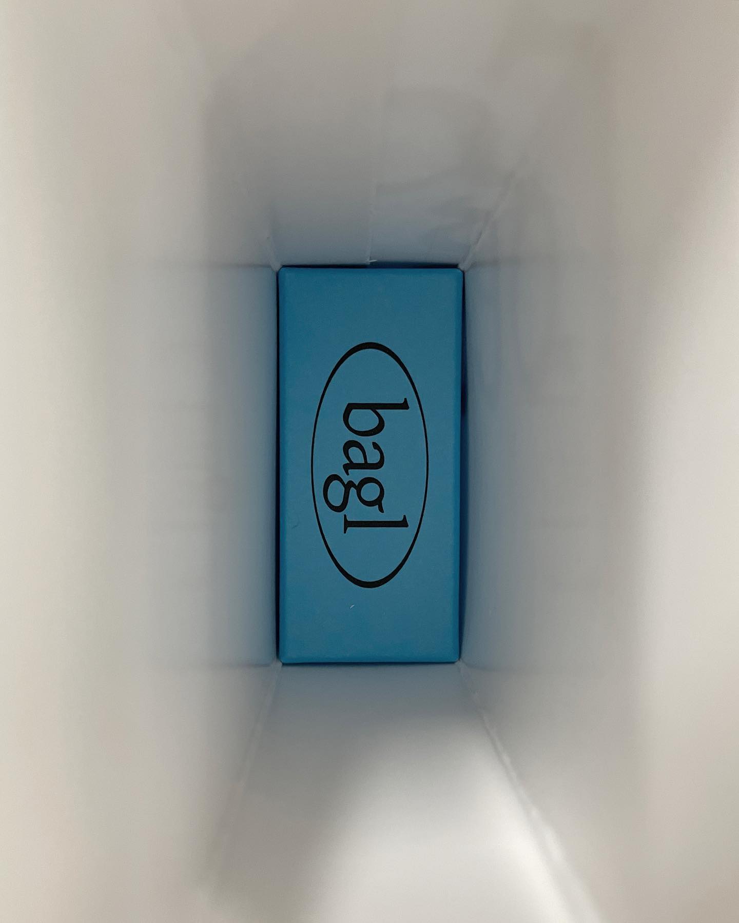 #gift 🦕🤍 모야 모야 .. 원래 쓰던 논ㅍㅅ 핸드워시보다 좋잖아, 상쾌하지만 부드럽고 은은하게 포근한 향 🫧 

Be a good lifeㅡBAGL bagl.official 

* 바글의 제품은 동물성 원료 사용과 동물 실험을 하지 않는 비건 처방의 제품들로 조금이라도 윤리적인 소비를 지향합니다.