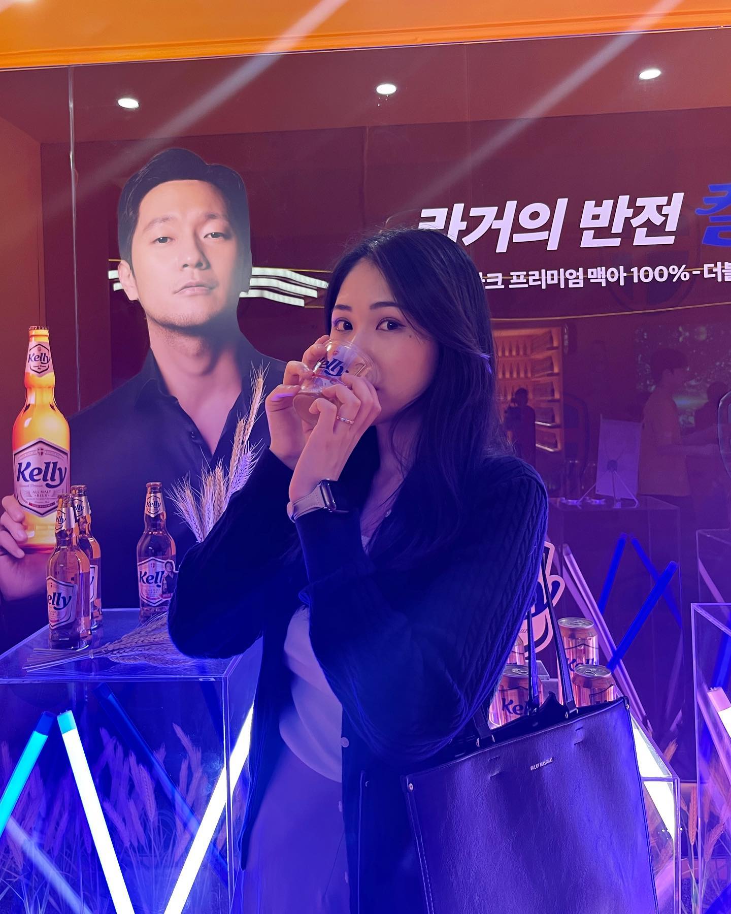 입장하자마자 맥주 주는 곳?🍻

#데이트 #팝업스토어 #켈리팝업스토어 #트렌드 #강남