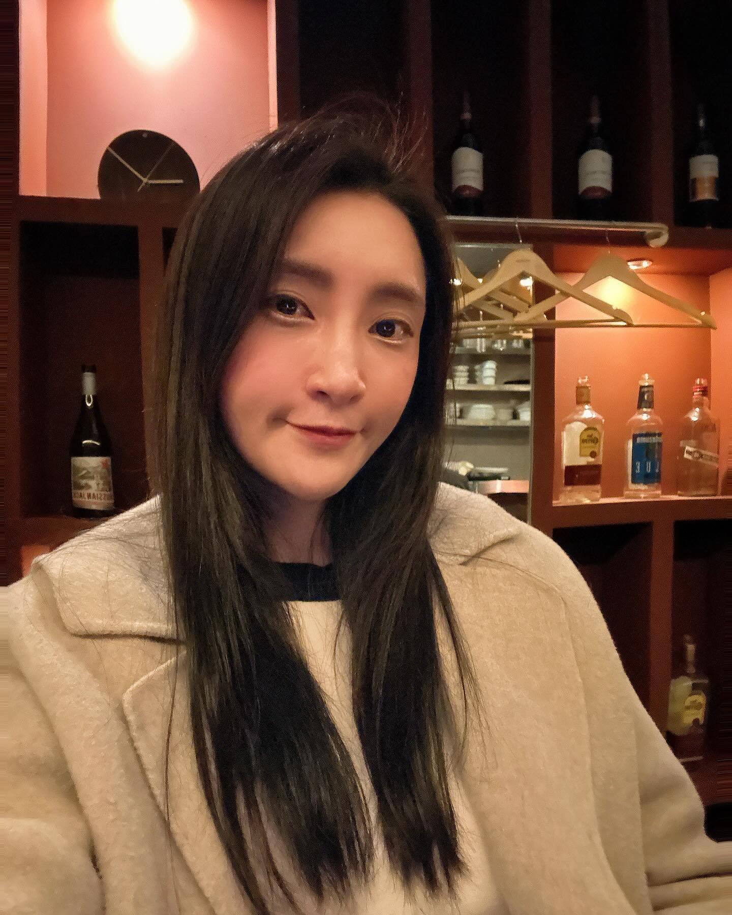 #미식가새참
오빠랑 #새참한상 #오마카세 코스 이용해보고 완전 만족👍🏻

에피타이저부터 디저트까지 11가지 요리로 구성된
새참한상 오마카세 코스가 2인에 35,000원이라니..!!!
(예약제로 운영중, 네이버 예약가능)

메인요리로는 ’ 이베리코 항정살 #바질페스토 ‘ 주문했는데
고민끝에 주문한 메인요리도 새참한상 오마카세 코스 요리들도
퀄리티, 맛, 분위기, 가성비 까지 너무 만족스러웠던곳🤍

#광주첨단 미식가새참
📍주소: 광주 광산구 첨단강변로99번길 66 첨단hihi빌딩 206호
📍영업시간: 오후 6시 ~ 새벽 1시 (금/토는 새벽 2시 마감)
☎ 전화번호: 0507-1385-5953
️
#광주맛집 #광주오마카세 #광주오마카세맛집 #첨단 #첨단맛집
#첨단술집 #첨단오마카세 #첨단이자카야 #첨단미식가새참