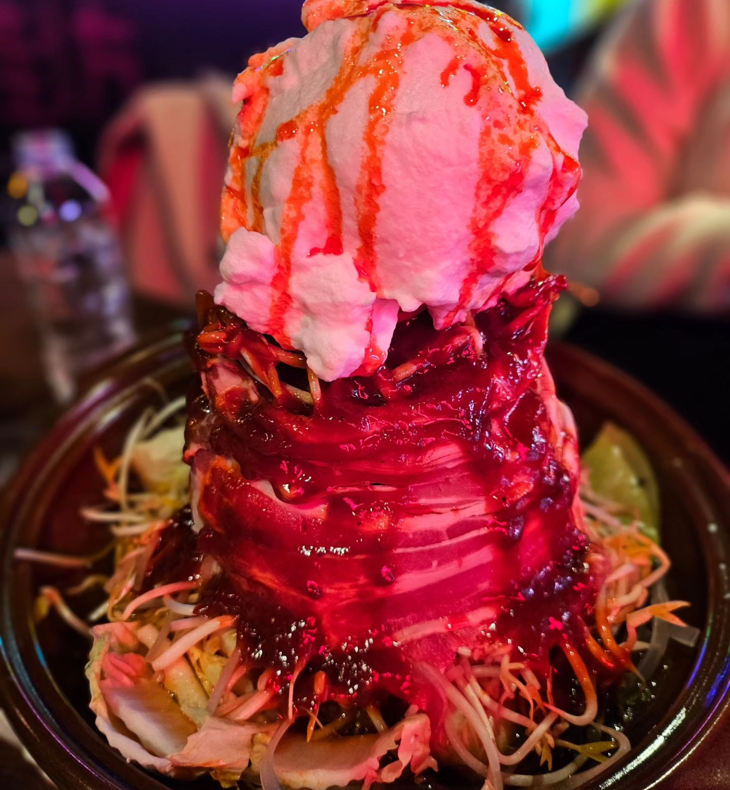 #협찬
#의정부
.
퇴근하고 기믄솔만나서 저녁🤤
#홍콩포차 #구름마라전골 #사천꿔바로우 #피치트리 주문했는데
20대 초반이 좋아할법한 맛.
약간 백종원도 한 수 접고 들어갈 단맛🫠
머랭이 들어가서 그런가 마라탕이 달고, 꿔바로우는 약간 맵콤 닭강정맛?
.
그리고 급하게 간 #카페달아
둘 다 너무 달아서 단맛 중화하러 #아아 #토피넛라떼 시켜서 마감시간 전까지 수다 삼매경🫠
.
.
#의정부데이트 #의정부술집 #의정부홍콩포차 #중앙로맛집 #행복로맛집 #행복로술집 #의정부카페 #의정부카페추천 #의정부카페투어