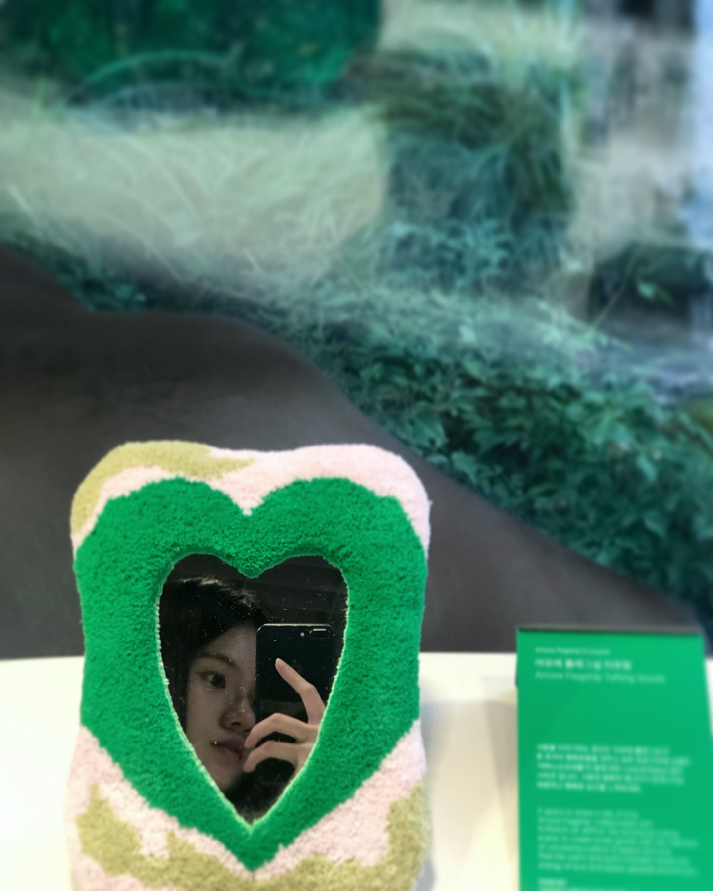 240404
언제 제일 빛난다고 생각하냐 묻는다면,
나는 네가 너일 때 덕질할 때 제일 예쁘다 말할거야.
늘 사랑하고 미안해, 그리고 지금까지 살아줘서 고맙고 대견해💛
·
今天也是個想抱抱自己的日子🫂