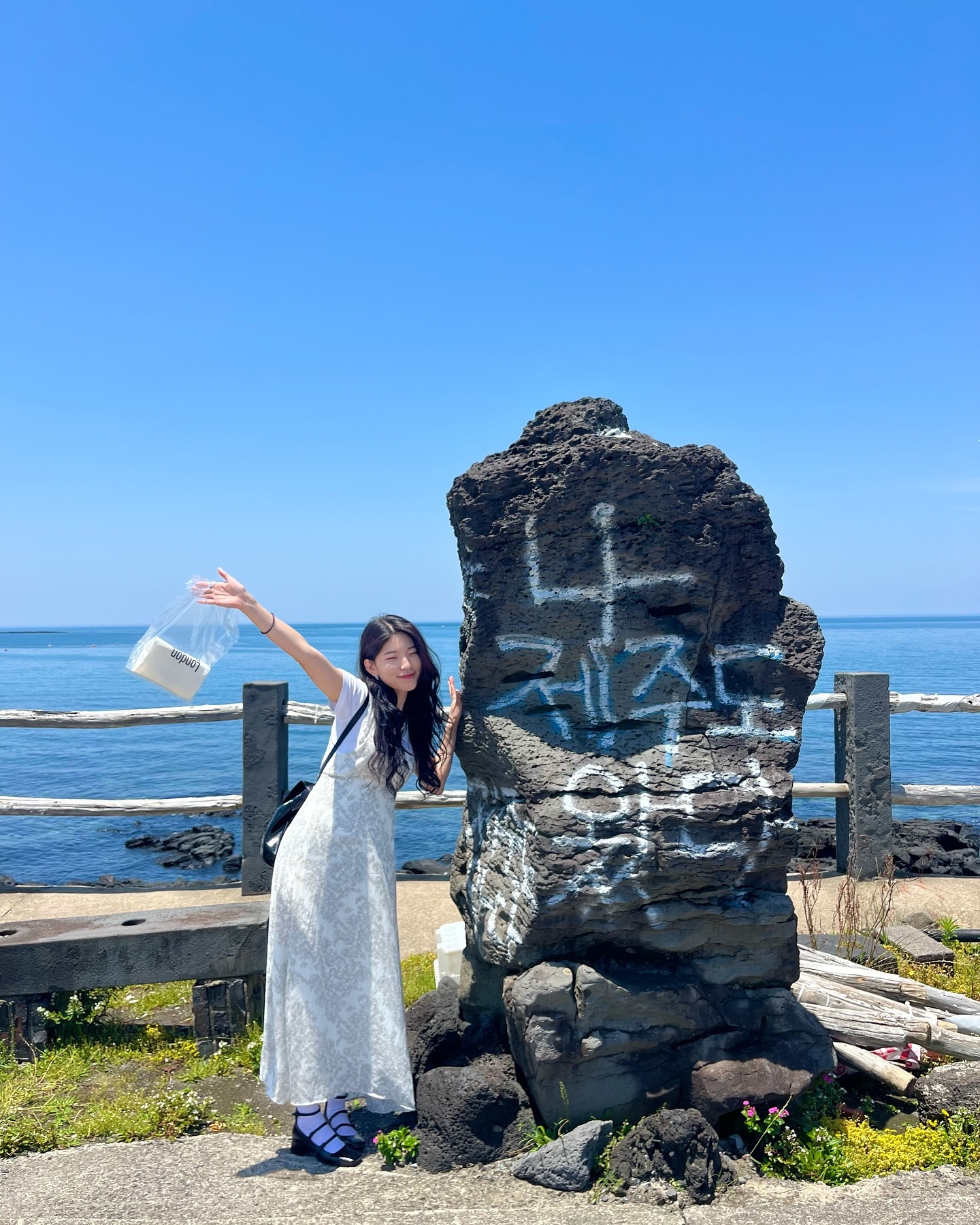2일차 제주도 혼여 요약🩵💚💙
뚜벅이라서 좋은점! 걸어다니면서 이쁜거 다볼수있음👀