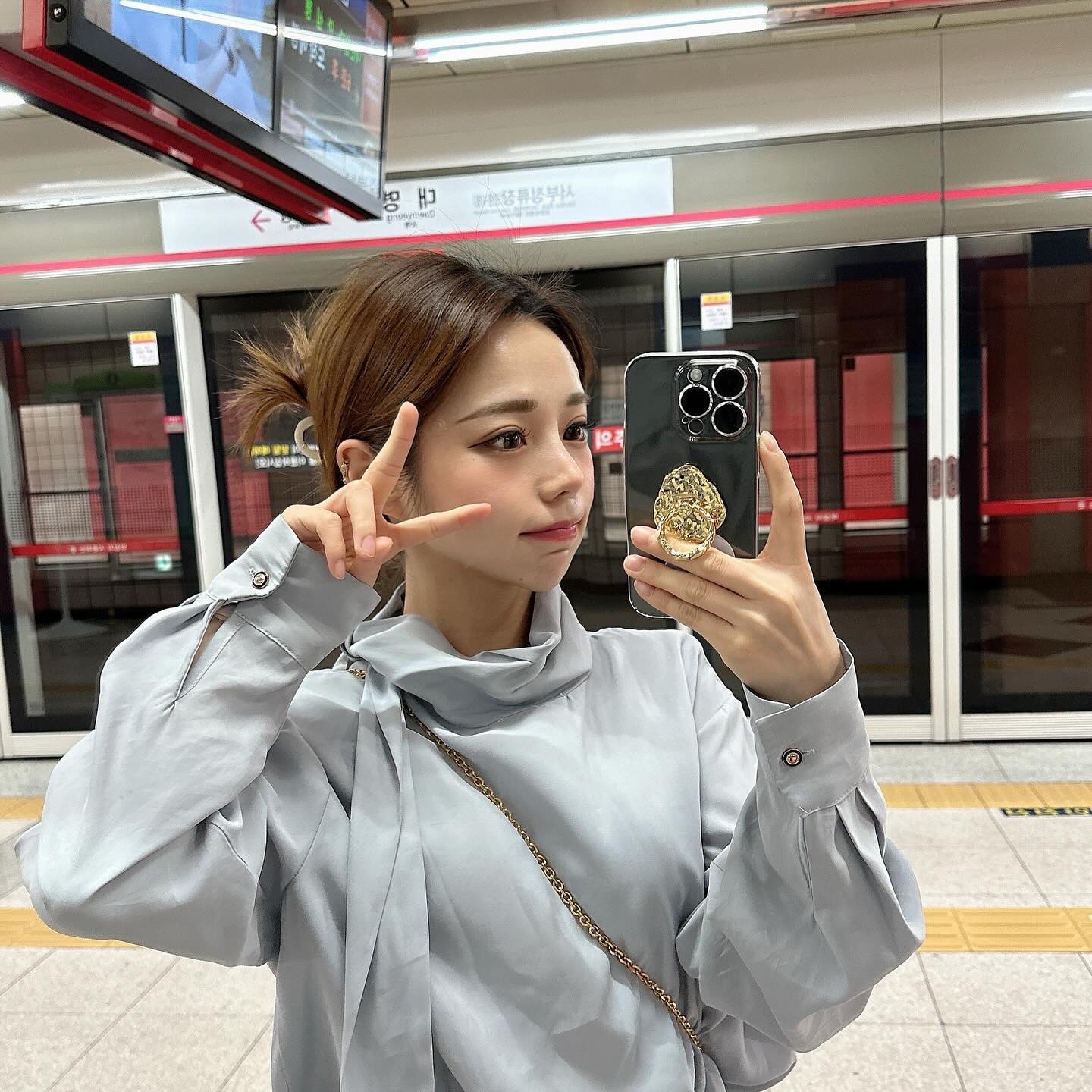 늘어날대로 늘어난 
밈주의 위 그리고 차차의 핑핑이 치즈의 뚱이 •••💙🩶
#엉망진창