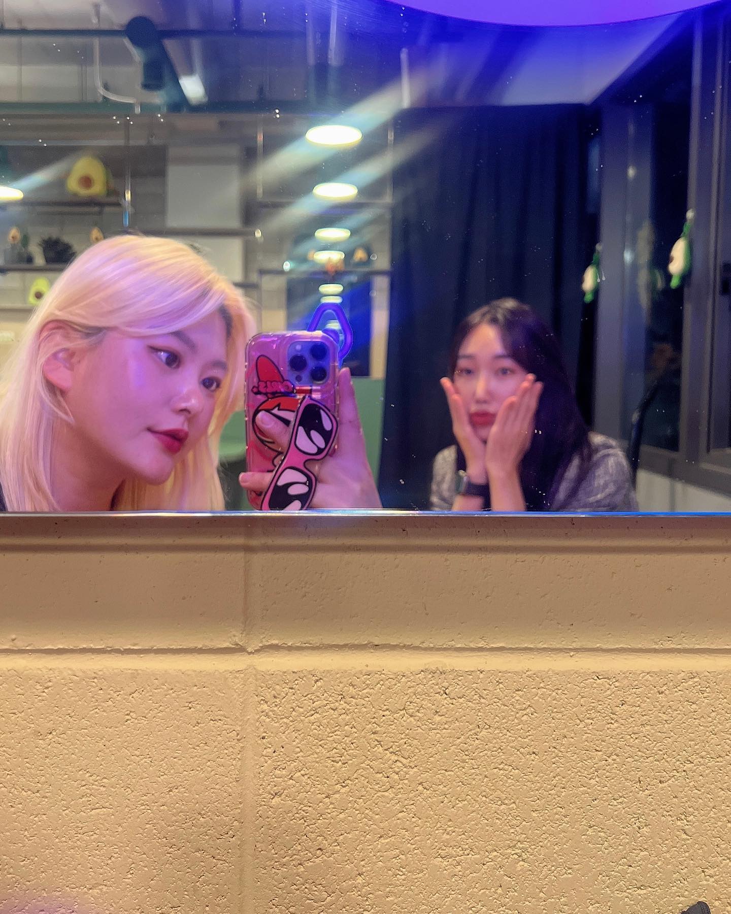 2023여름 🫡
잘 놀고 잘 먹고 잘 배우고 잘 지냈습니다🫠
약간 녹은듯
.
.
.
#여름안녕
#여름가지마
#23년8월마지막목요일