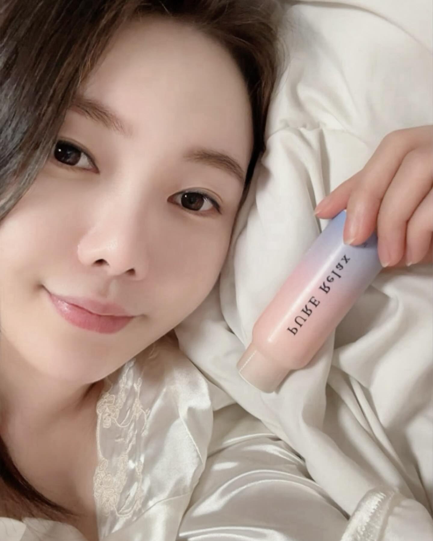 #협찬 take_pure_relax #퓨어릴랙스 #sleeptight
🌸 퓨어릴랙스 🌸

스트레스 완화, 안정, 수면에 도움을 주는 성분이 들어간 퓨어릴랙스🤗

퓨어릴랙스는 누트로픽 전문 브랜드 누트로픽랩과 서울대기술지주 자회사 밥스누가 공동개발 했다고 해요.
🌱누트로픽: 뇌의 활성이나 안정에 도움을 주는 물질들을 총칭

서울대 연구진이 1년여간의 연구 끝에 배합해낸 최적의 레시피! 퓨어릴랙스 릴랙싱 드링크는 테아닌, 가바, 산조인, 트립 토판, 비타민B, 마그네슘 함유되어 있어요.🤩

긴장과 스트레스케어 하는 테아닌, 마음을 안정시켜 수면질을 개선해주는 가바, 충분한 휴식 속에서 편안함 밤 보내도록 도움 주는 산조인 등 엄선한 원료와 영양소가 배합된 퓨어릴랙스 릴랙싱 드링크🥰

인친님들도 힐링 만땅인 편안한 밤 되세요😉

#스트레스케어 #테아닌 #수면음료 #뷰티 #여행  #purerelax #편안한밤 #nightynight #온전한휴식 #스트레스완화 #누트로픽랩 #맛집