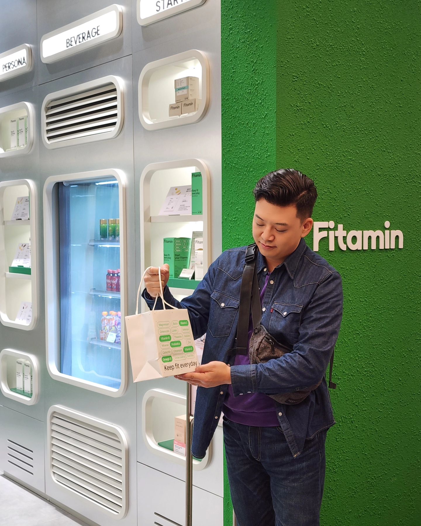 #협찬 fitamin_official

매일 건강해지는 습관! 핏타민과 함께 건강관리 시작했습니다. 더현대 서울 핏타민 스토어에 예약 후 방문하면 약사 상담을 통해 나에게 딱 맞는 맞춤 영양제를 찾을 수 있더라고요. 평소 성분에 대해 궁금한 것들이 있었는데 상담을 통해 해결 할 수 있었다는!

면역 건강에 도움을 주는 복합 미네랄, 간 건강을 위해 밀크씨슬+, 요즘 영상 찍고 편집, 방송하는 시간이 많아 눈이 많이 피로한데 눈 건강에 도움을 주는 루테올린 차즈기 성분으로 구성된 맞춤 영양제를 설계 해 주셨어요.

핏타민 앱을 통해 온, 오프라인 연동이 되어서 오프라인 상담내역, 구매내역을 확인 할 수 있더라고요! 오프라인 매장 방문이 어렵다면 비대면 1:1 약사와 상담을 통해 합리적으로 영양제 구성을 받아볼 수 있고, 실시간으로 궁금한 점도 질문 할 수 있어요. 복용 중인 약과 영양제를 등록하면 섭취 알림까지~ 

나만의 닉네임까지 딱! 찍혀나온 맞춤 영양제라 더 잘 챙겨먹게 될 것 같은 느낌~ 올해는 영양제 정기구독 핏타민으로 건강관리 시작해보시면 어떨까요!

#핏타민 #맞춤영양제 #더현대서울핏타민 #영양제정기구독 #영양제추천 #약사상담영양제 #약사추천영양제