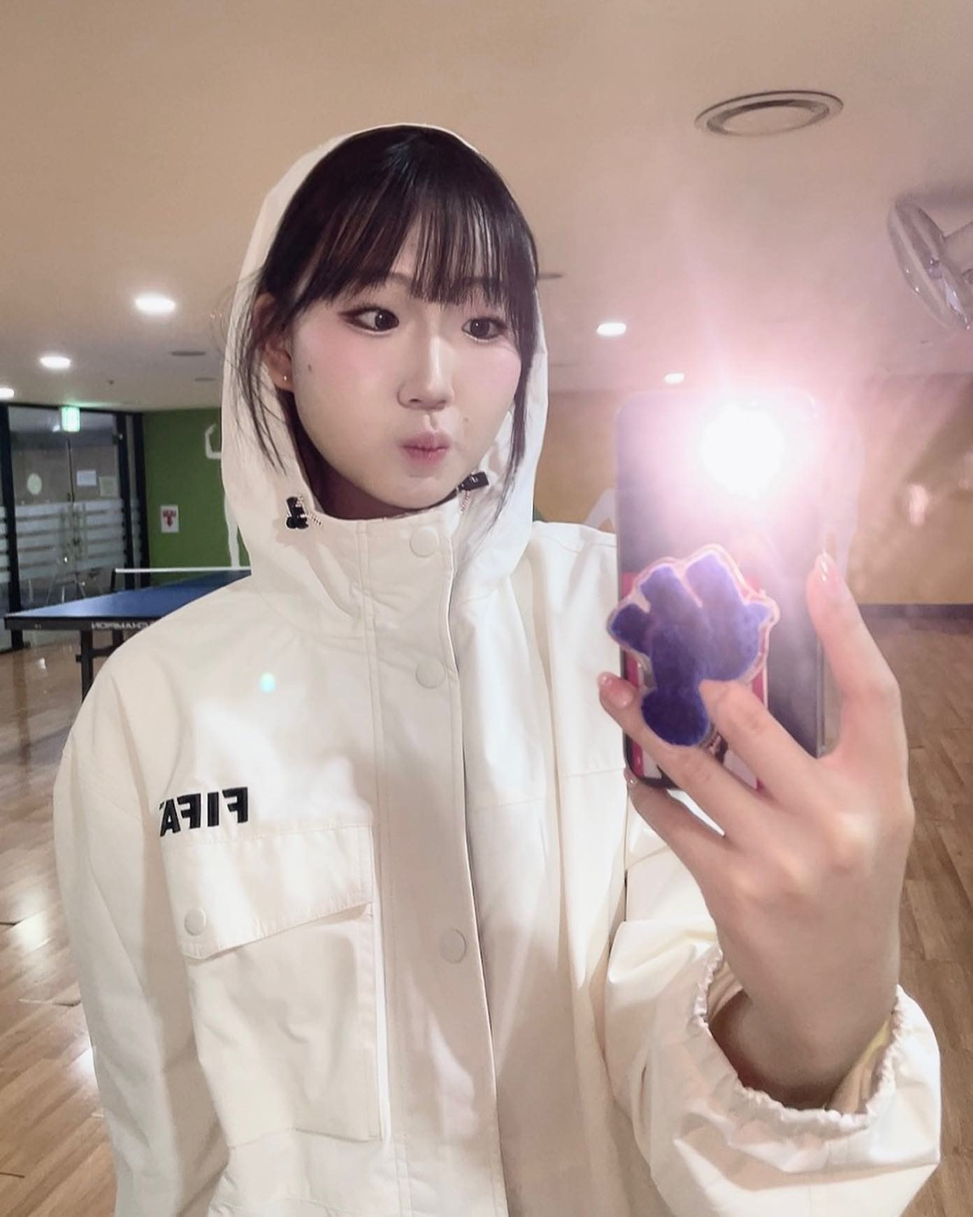 옷 넘 옙부다😋
❕ [ fifa1904_kr / 체스트 포켓 윈드브레이커 ]
(후드 안 배색 포인트와 투웨이 지퍼, 스트링으로 다양한 연출이 가능해요 🌟)
•
*피파1904 서포터즈 활동의 일환입니다
•
#06 #06년생 #FIFA1904서포터즈 #FIFA1904 #피파1904 #바람막이