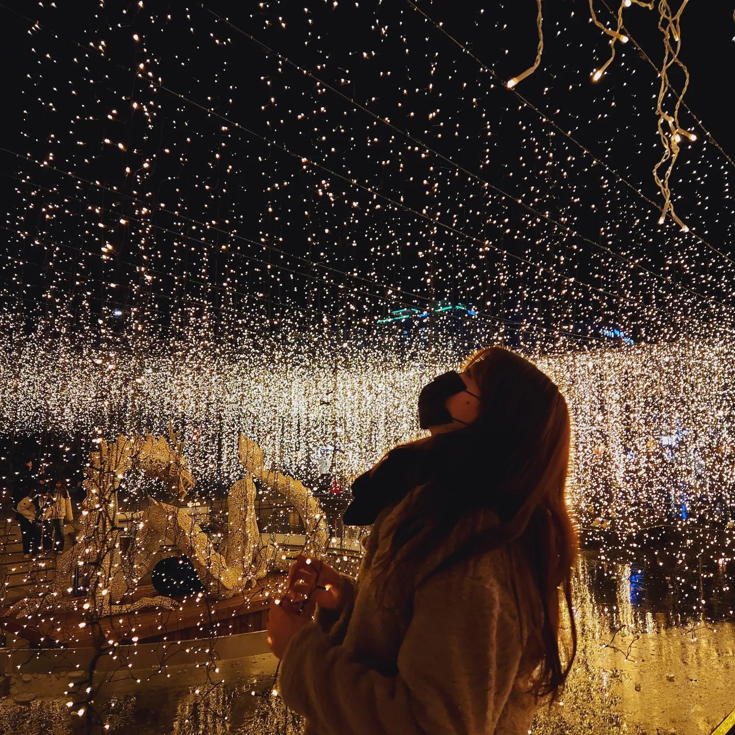 이뿌당✨️

일 끝내고 인스타보고 즉흥으로 왔던 우리 둘😆
youngae_11

#부산#시민공원#불빛#✨️#산책#쪼아