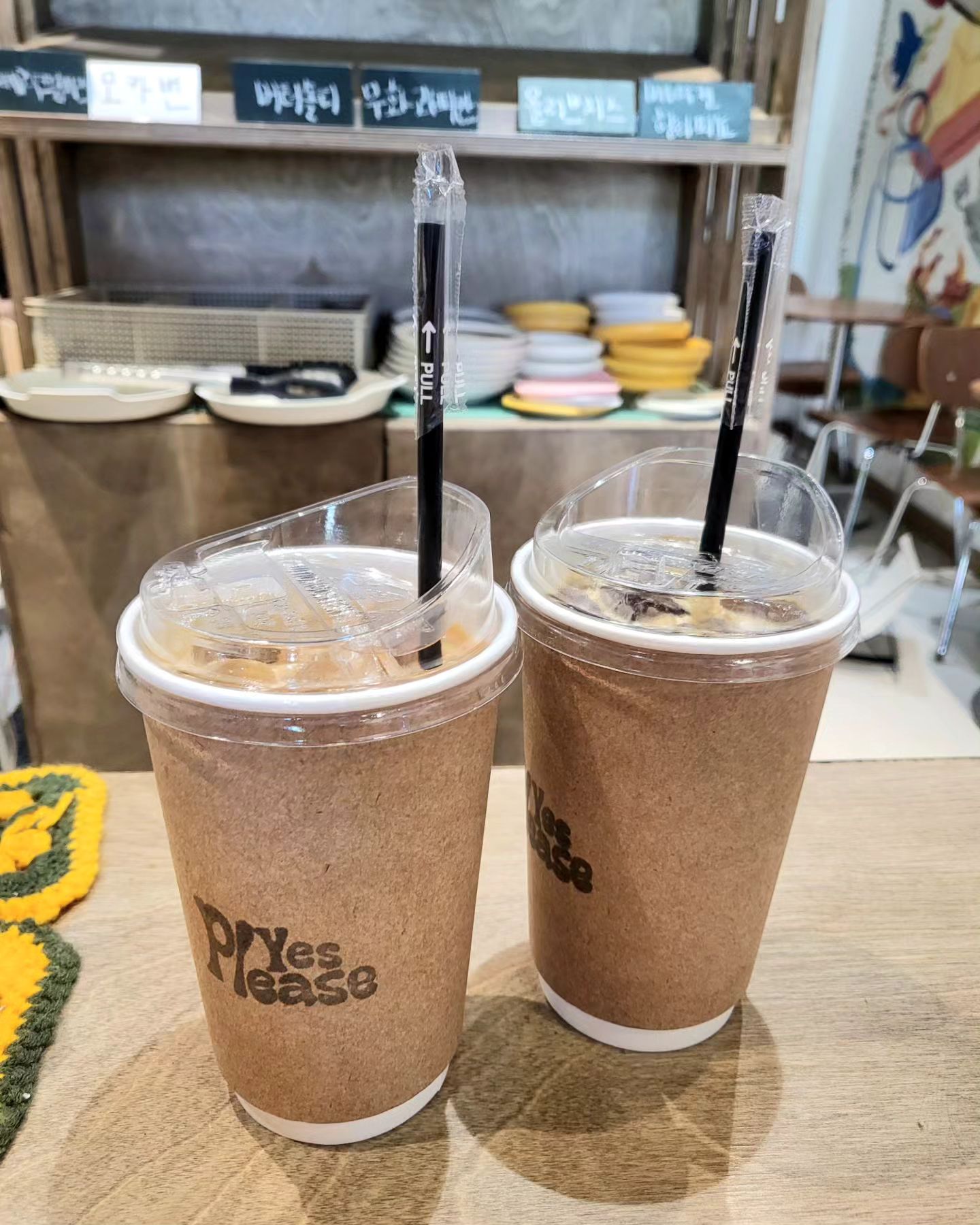 ☕️
#모닝커피 #미니그래놀라
#yesplease #세종카페