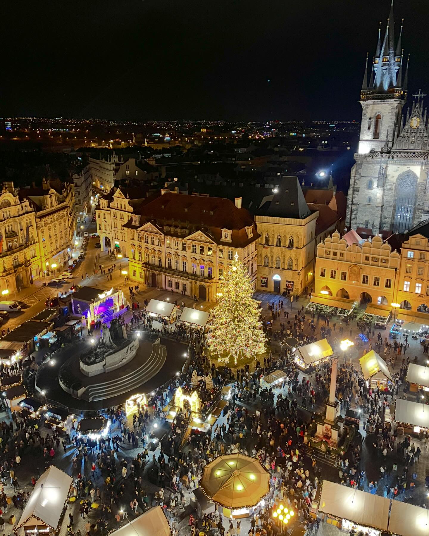 Praha(Prague), Czech Republic 🇨🇿
#praha #prague #czechrepublic 

.
.
.
.
.
.
.
.
.
#여행 #여행사진 #여행지추천 #여행에미치다 #여행스타그램 #travel #travelphotography #wheretotravel #프라하 #프라하여행 #체코여행 #체코프라하 #사진 #photography #photo #천문시계탑 #천문시계탑전망대 
.