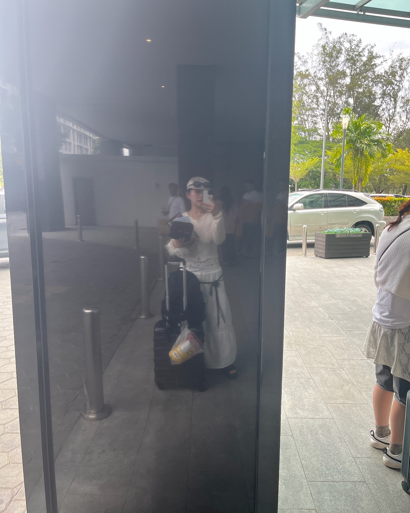너무 타버려서 피부 다 벗겨지는중🤦🏾‍♀️