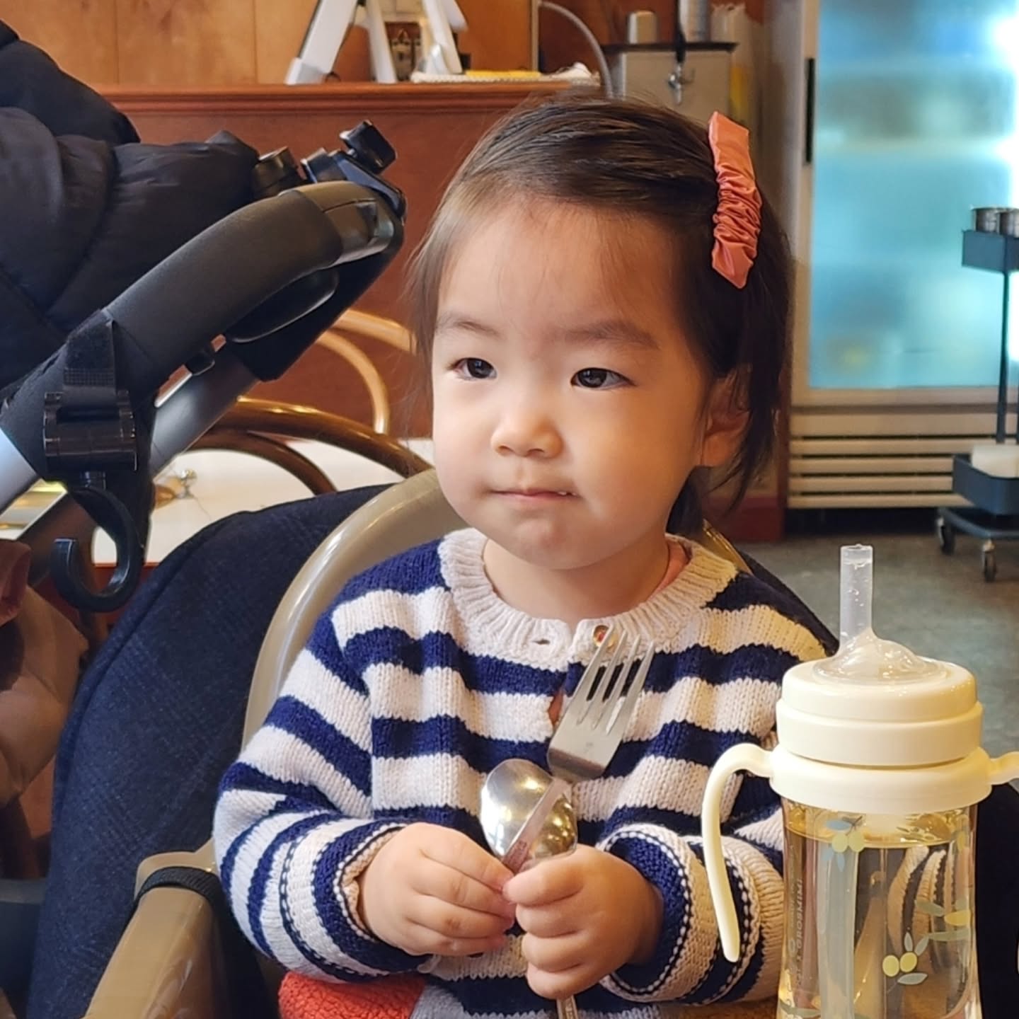 외할아버지가 
고기사주셔서 먹고왔어용
고기는 두번이나 리필하고😝
밥공기도 절반넘게 먹었네요ㅋㅋ
근데 살이안쩌유😭 ㅋㅋ
