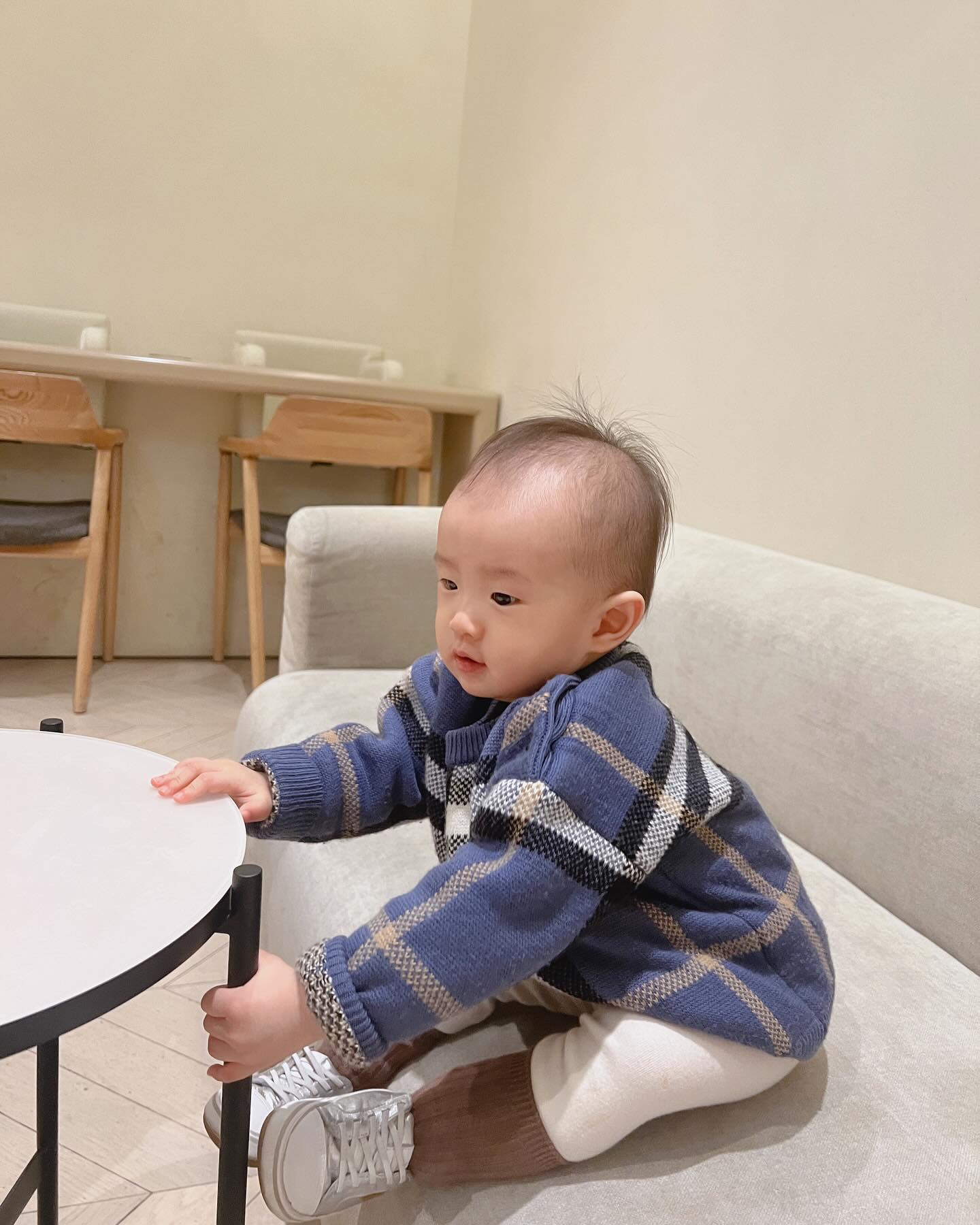 아빠의 오늘의 유노코디 (ღ>᎑< ღ) 

복직하고 평일에 많이 못놀아줘서 슬픈요즘
예쁜 옷 한가득인데 ,, 얼른 입어보쟈 유노야🫧🩵