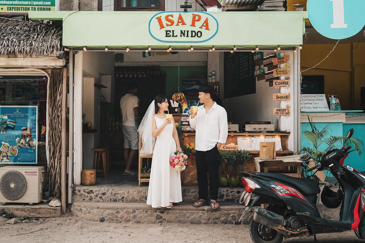 1st wedding anniversary ❤️ 

2월에 갔지만 이제야 올리는 결기 여행 
(항공 취소 + 오버부킹 2번+ 숙소 취소 2번) 
예상치 못한 일들이 너무 많아서 당황스러웠지만 
그래도 재밌었었던 두번째 필리핀 방문기 

매년 결기때 셀프 웨딩 찍자고 했었는데, 
약속 지켜줘서 너무 감사룽합니다 ❤️
