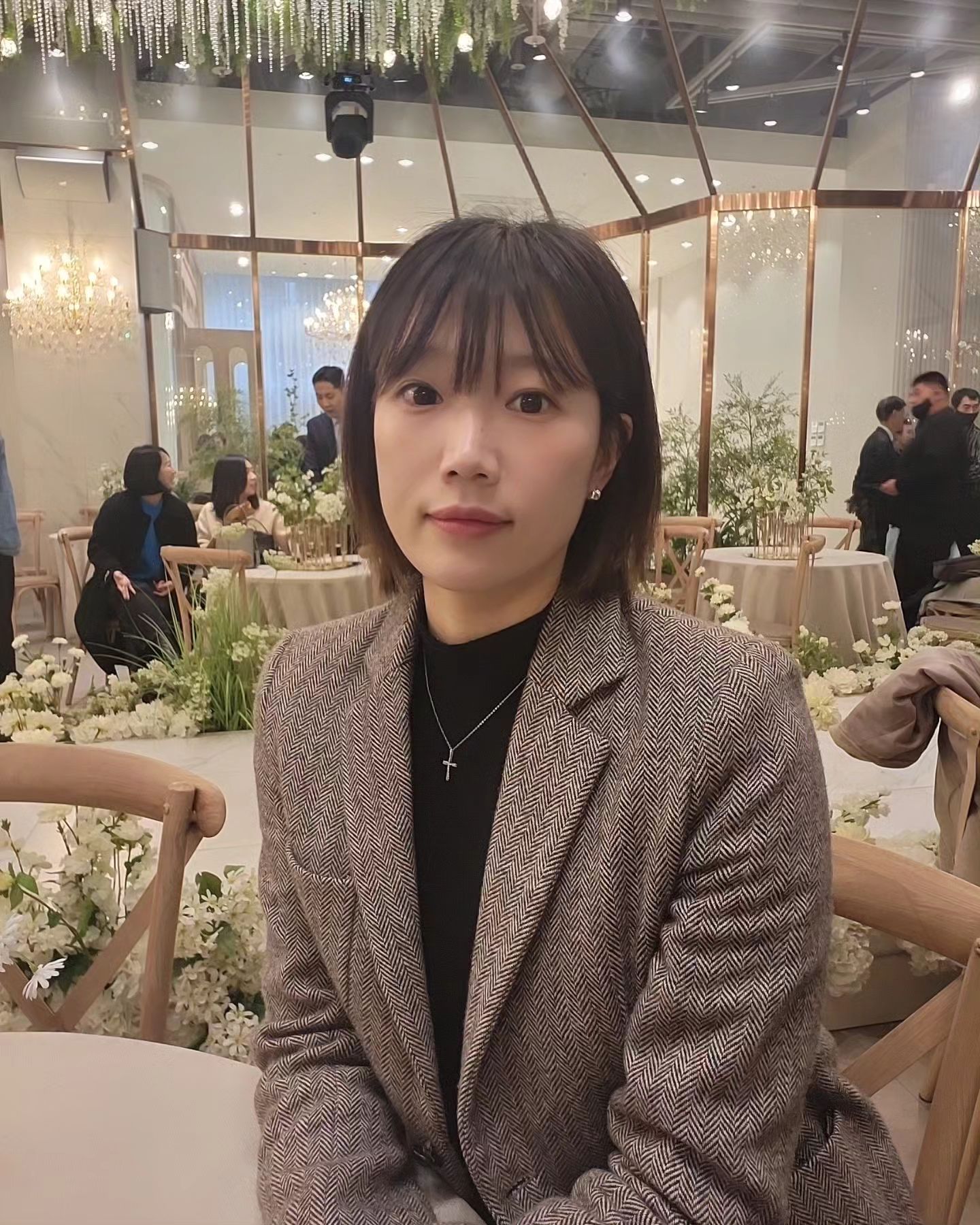 자려고 누웠을때
마음에 걸리는게
하나도 없는것,,
꽉 채운 12월의 행복☃️✨️
