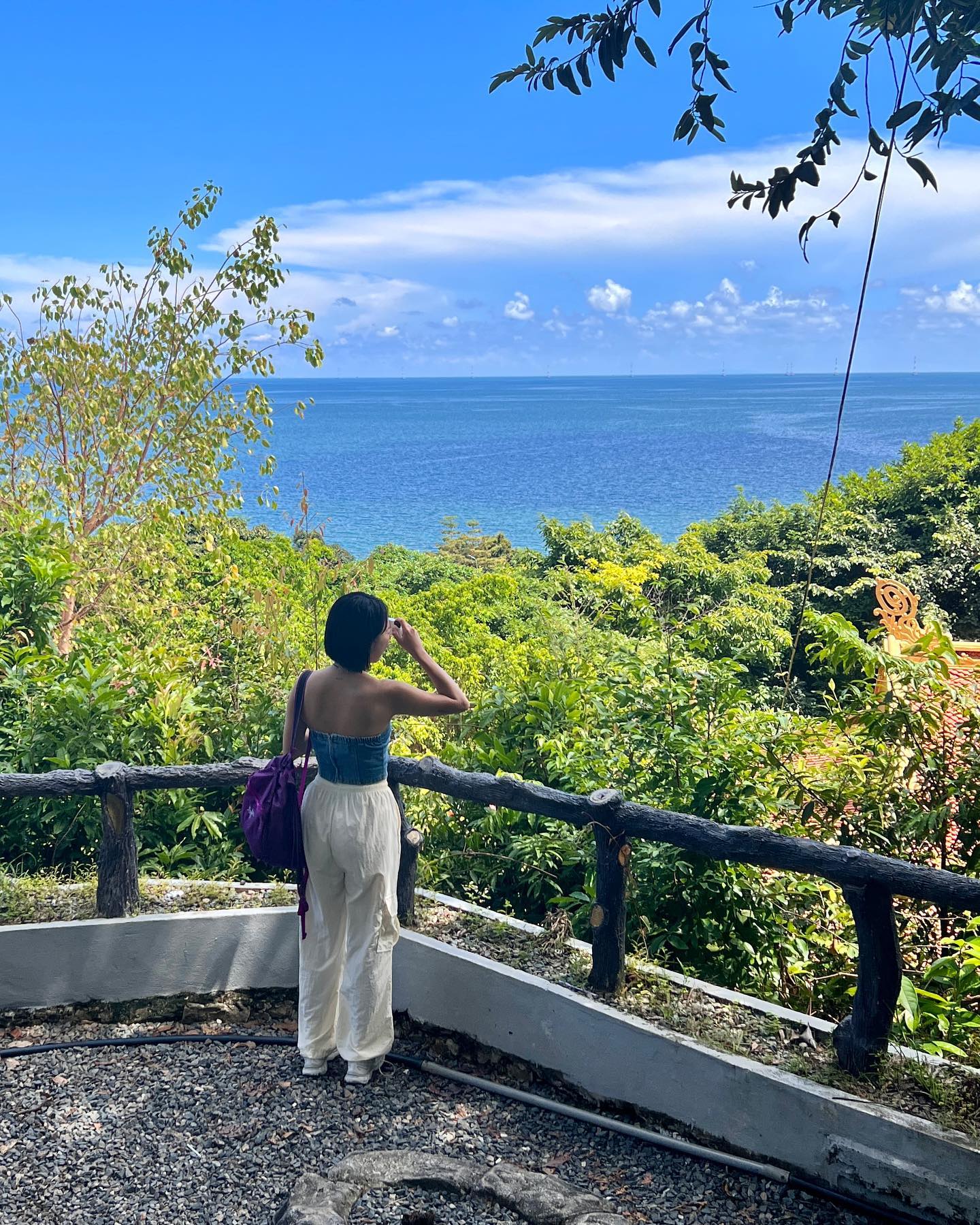 인생 최대 행복 몸무게로 맞이한 푸꾸옥..🏝️
새벽 6시에 떨어져서 체크인 시간까지 모닝투어🗺️
기대 안 했었는데 생각보다 호국사가 너무 좋았다!!!!!!!
밥-마사지-호국사-카페-사오비치 다녀오니 곰방 6시간 훌쩍…