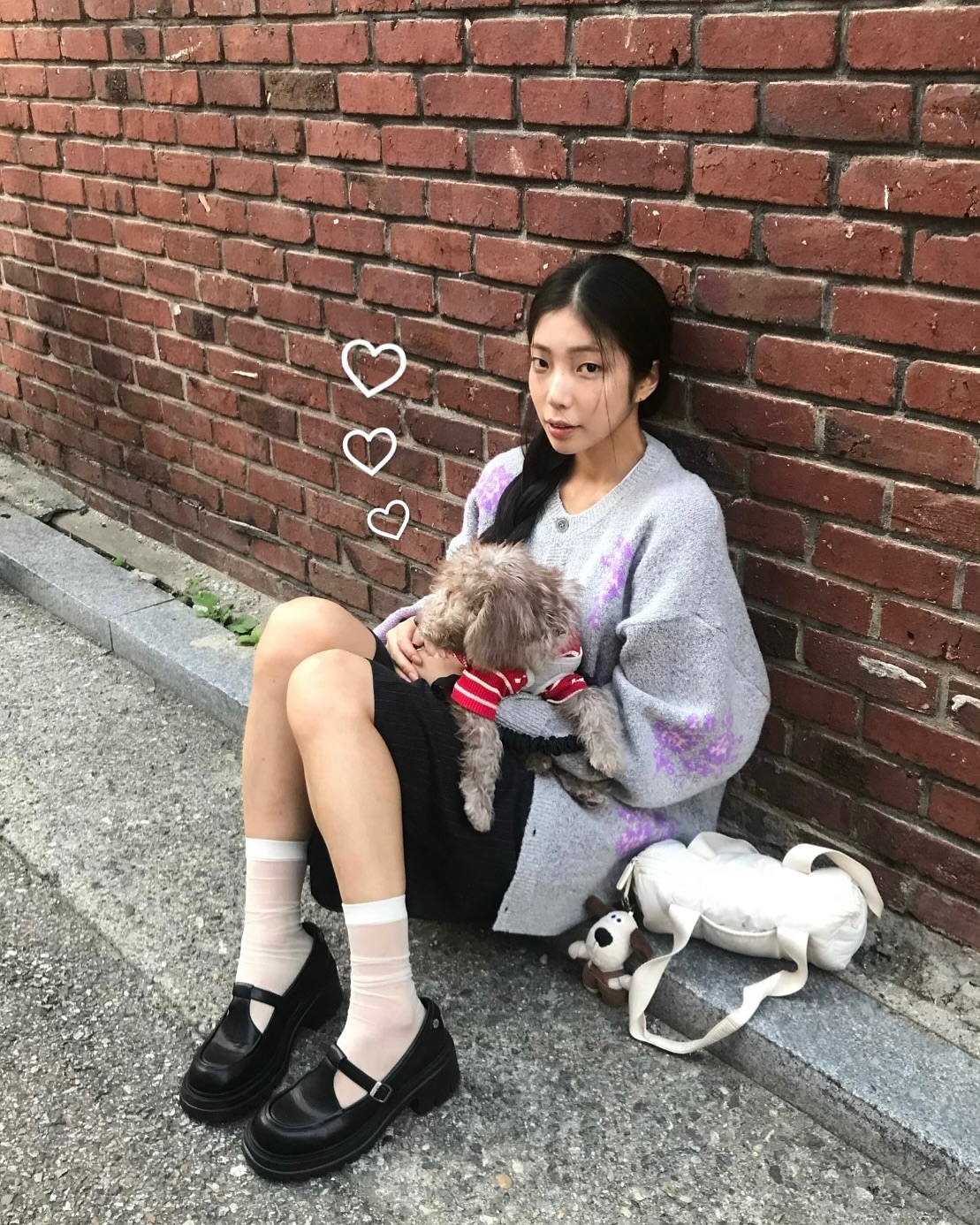 #광고 마르디 메크르디는 실패한 적이 없지.. 🫶🏻
공식홈에서 ~10/30 수요일까지 10% 할인, 10% 쿠폰 적용이 가능하다고 하니 24FALL 레더 컬렉션 구경하러 가보세요 🖤
.
.
#mardimercredi #마르디메크르디 #마르디레폼프