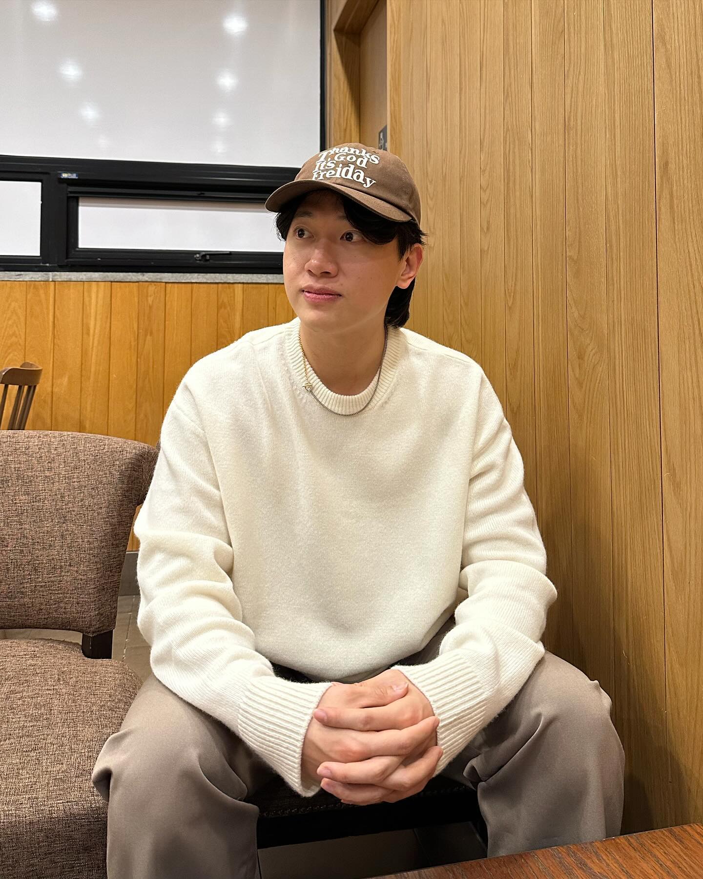 #광고 frei_official

TGIF 볼캡 🧢
스트릿하면서 캐주얼한 코디에
 잘 어울리는 모자 소개 드려요.
트렌디한 컬러감의 제품이라서
트렌디하고 스포티한 감성 연출이 가능해요.
커플모자로도 좋을거 같아요 👍👍

여러분들은 겨울철 패션아이템 고를 때 
어떤 점을 가장 먼저 보시나요?
.
.
.
#ootd #outfit #dailylook #koreanfashion #오오티디 #패션스타그램 #남자코디 #데일리룩 #커플코디 #피오모자 #볼캡코디 #연예인볼캡 #프라이볼캡 #데일리룩코디 #프라이 #커플모자