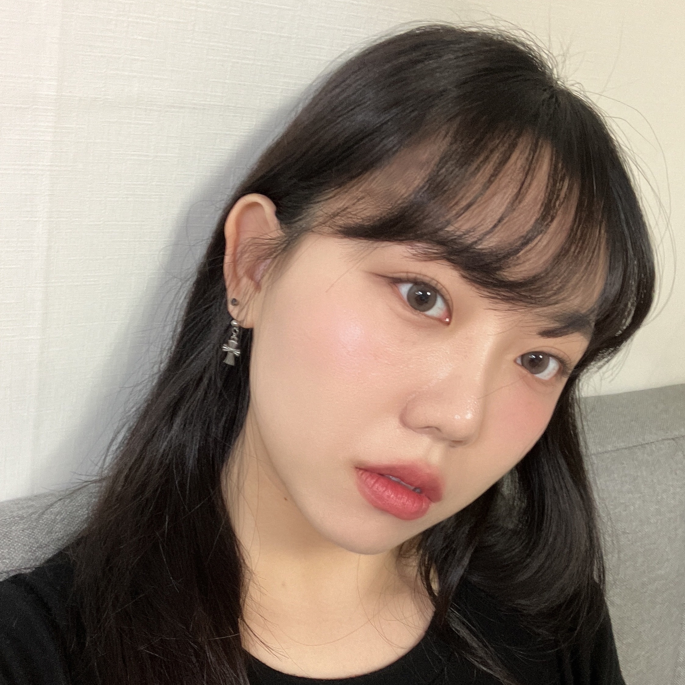#셀프메이크업 
깔끔하고 부드러운 컬러의 라인에 #핑크모브 블러셔🫶

#위스도산 #위스도산메이크업 #청담동미용실 #위스도산승원 #데일리메이크업 #블러립 #여름메이크업