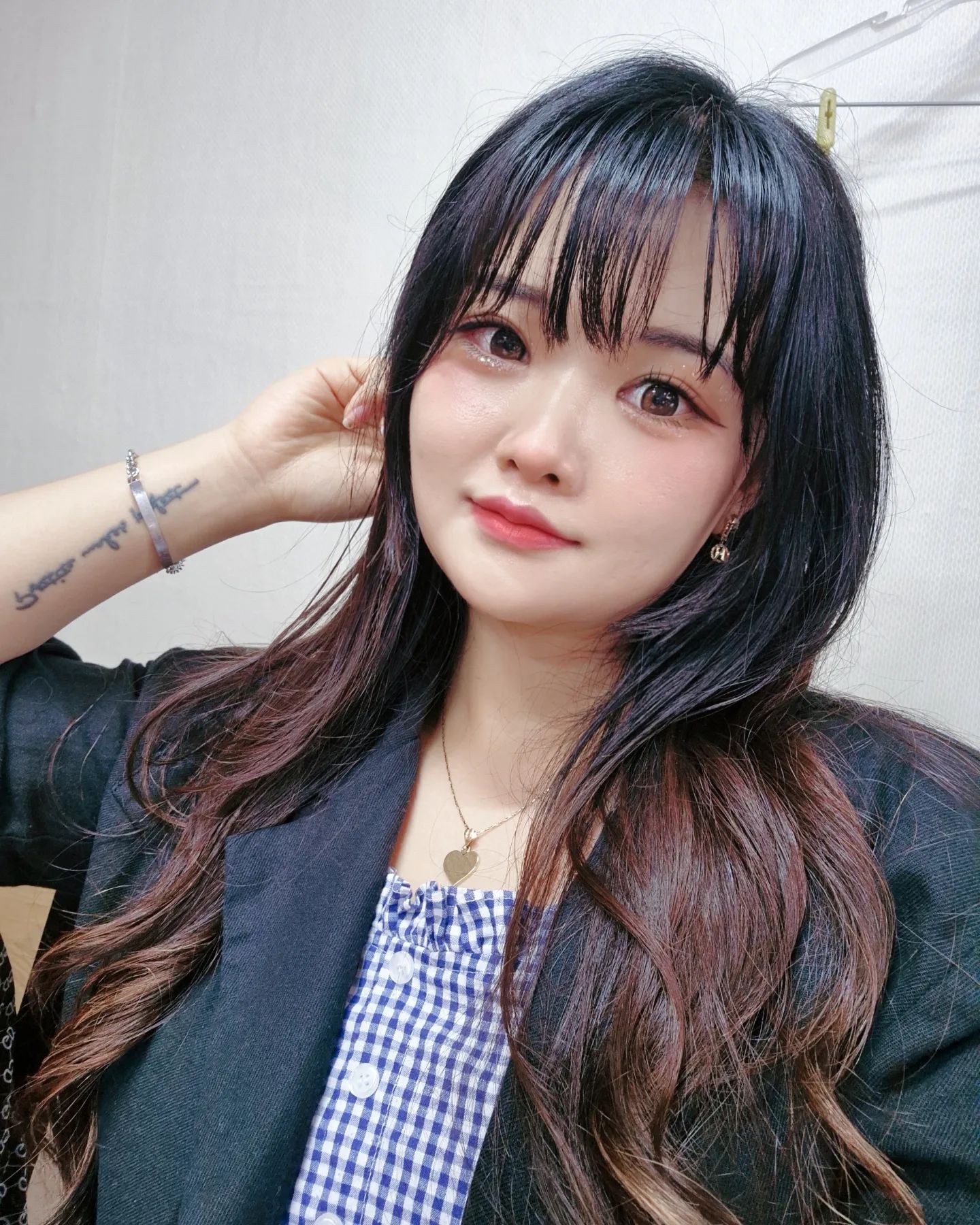 24.06
비가 주륵주륵 오네요..ㅠㅠ

그래도 행복한 주말이니까
모두 즐거운 주말 보내세요~🥰