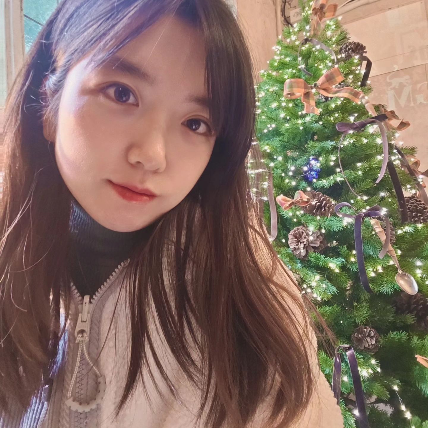 얼큰칼칼 국시부터
치킨텐더 얼음맥주까지
맛이 기가막혔던 곳

분위기도 너무 좋아
여기 이제 우리 아지트🫶