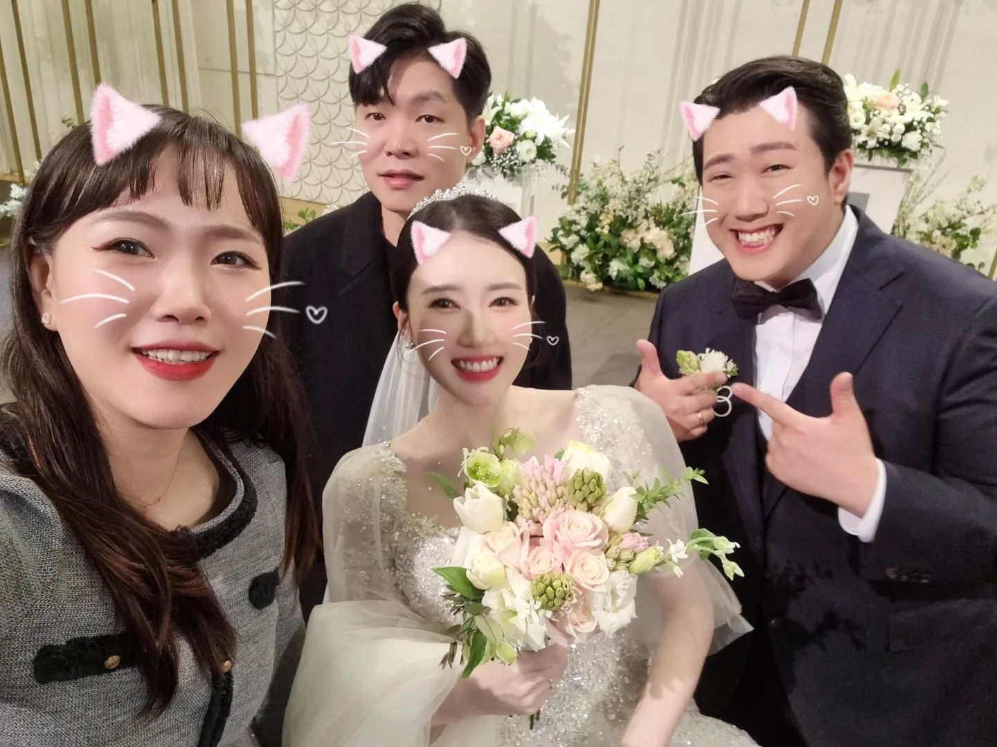 #결혼축하해❤️ #성남코리아디자인센터 #수진이결혼식 #내친구❤️ #너무예쁘다💕 #미쳤따리😳 #남편분넘재미있고 #내친구는넘사랑스럽고 #아름답고  #식장음식도 #굿맛탱👍👍 #2월3일 #행복한시간💕 #사랑하는내친구❤️