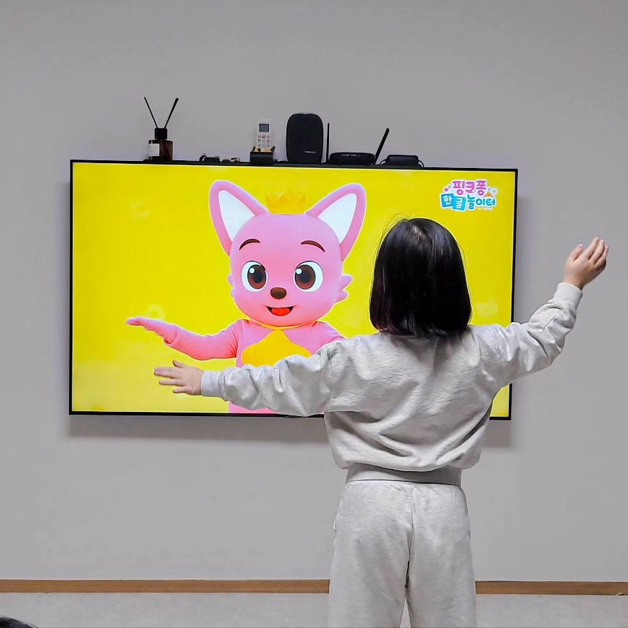 #협찬 
안녕하세요!오늘은 어려운 한글을 쉽게 배울 수 있는 방법을 소개해드릴게요!🥳

제가 선택한 한글 공부는 바로 지니 TV 키즈랜드 인데요!
얼마전 론칭한 핑크퐁 한글 놀이터로 
재미있는 게임과 활동으로 즐겁게
한글을 배울수 있답니다 :)

좋아하는 캐릭터를 통해 한글을
시각적으로 익히게 해줘요. 
다양한 학습 자료와 음악을 통해 
한글을 재미있게 배울 수 있어요.🙌

12월 1일 새롭게 런칭한 
아이캔두 누리키즈로 다양한
놀이와 탐구활동을 하며
아이의 사고력을 키워주세요 :)

#핑크퐁한글놀이터 #키즈랜드 #핑크퐁 #한글 #한글학습 #한글놀이 #재미있게배우기 #KT #지니TV키즈랜드