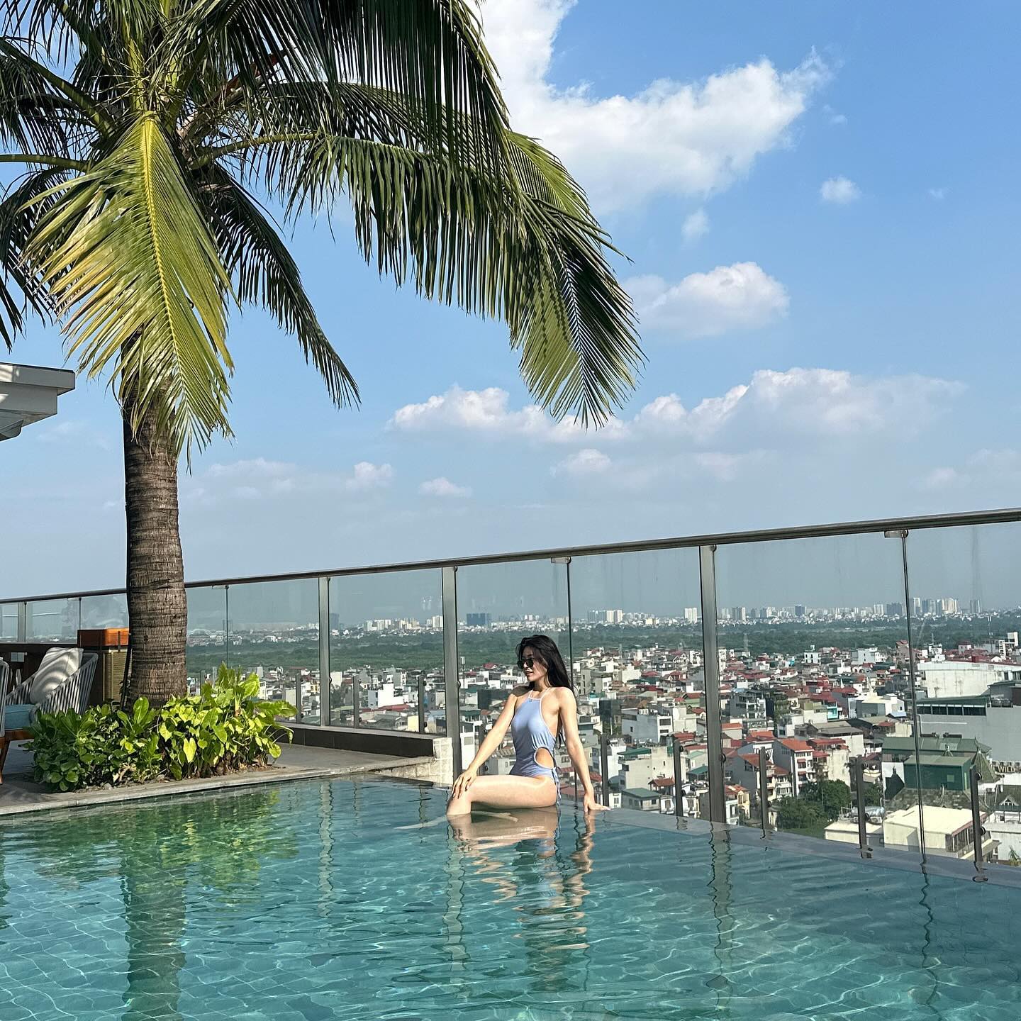 오늘 서울 날씨 무엇?🥶 너무 추워🧤🧣
월요일까지 하노이에서는 수영복 입고 수영했는데… 나 다시 하노이 갈래🫠