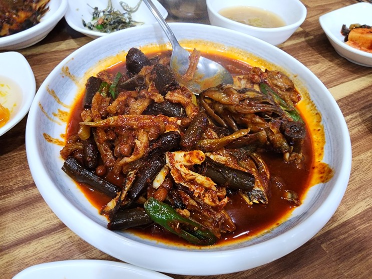 제주 도민 맛집 '앞돈지' 현지인 부모님이 자주 가는 생선 조림 식당