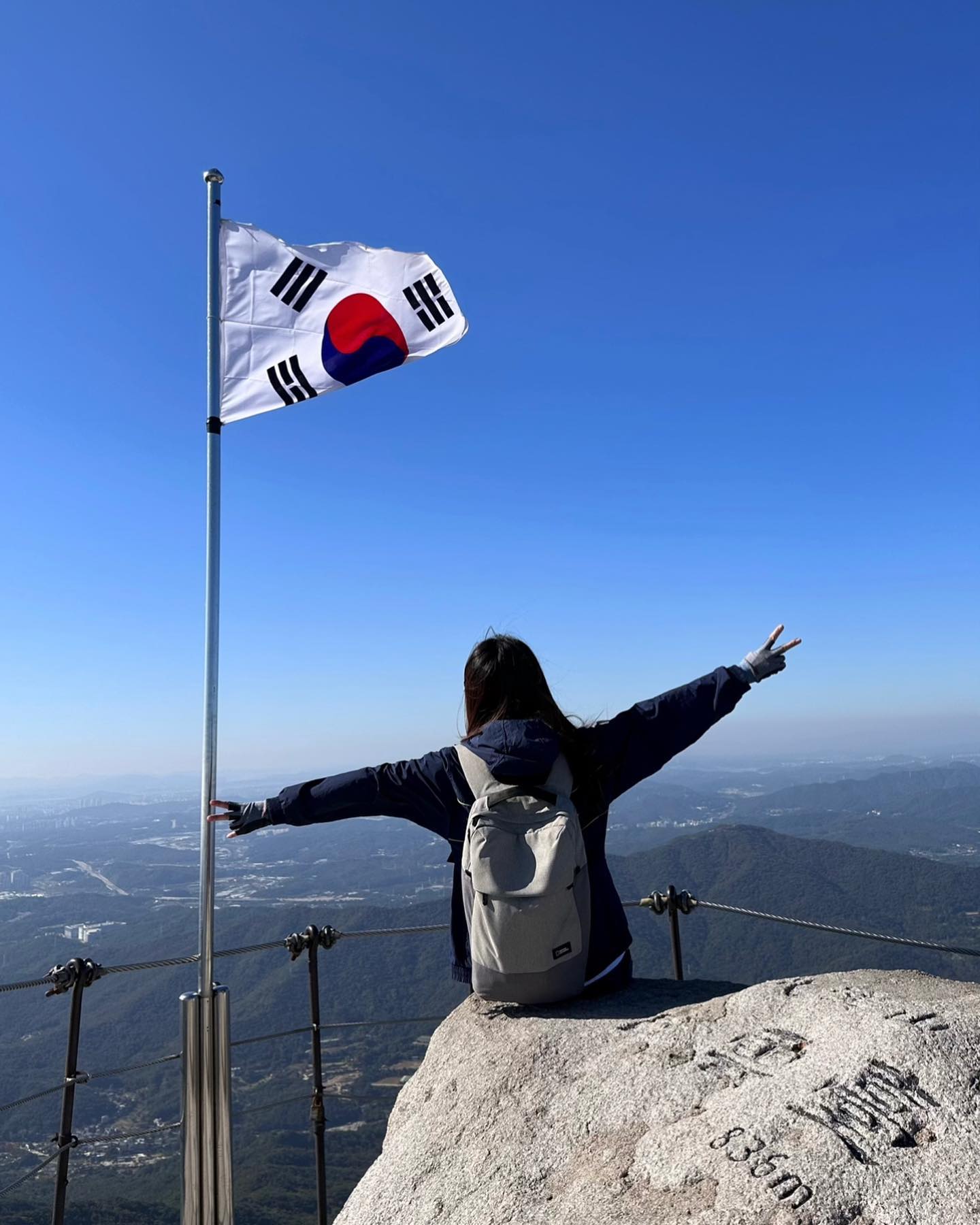 ⛰ 
⠀

밤골통제소-숨은벽능선-백운대-밤골계곡(원점회귀)

#북한산 두번째코스 
23.10.17.
⠀
⠀
⠀

#오등완 #오운완 #산 #등린이 #등산 #등산하는여자 #등산코스 #등산룩 #혼산 #혼산러 #데일리워커 #하이킹 #산행 #등산스타그램 #산스타그램 #산타는여자 #건강 #건강스타그램