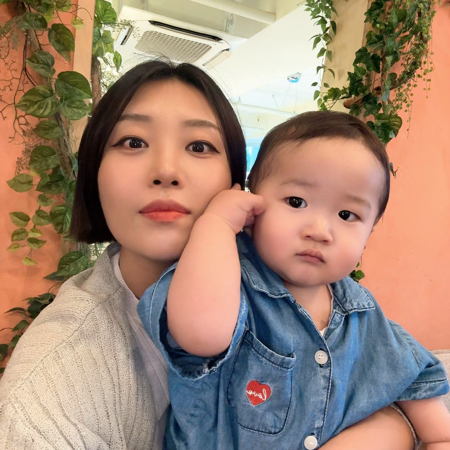우리 닮은 건가...?🙄