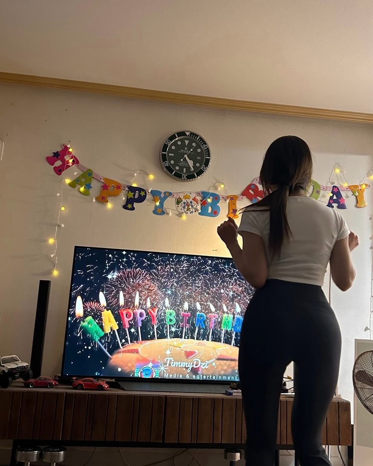 벌써 5월 둘째주 끝 ! 🤍 생일 축하해준 모든 분들
감사합니다 :) 이번에 사진을 술먹느라 못찍었네 🙂‍↕️

구치만 여자 생일은 한달이니까
다들 빨리 모여 !!!!
