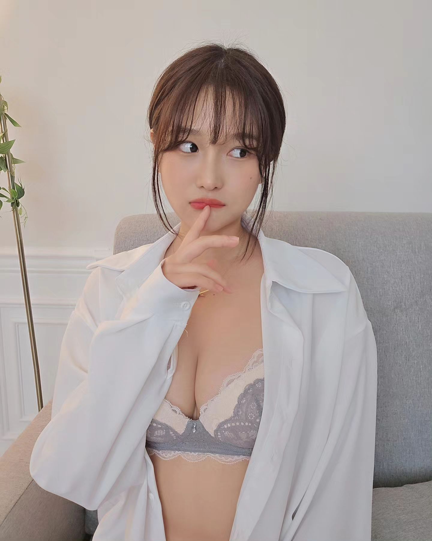 #제품협찬 eblin_kr 에블리너로 만나본 에블린의 베스트 시그니처 블린브라

 24SS 의 뉴컬러도 업데이트 되었고 제품은 노 와이어인데도 탄탄하게 받쳐줘서 전혀 불편함이 없었던 제품으로 추천드려요!👏

 '브랜드 서포터즈로서 제품을 제공받아 작성한 후기입니다 '

 #에블린 #에블리너 #블린브라 #노와이어브라 #볼륨브라 #비키니