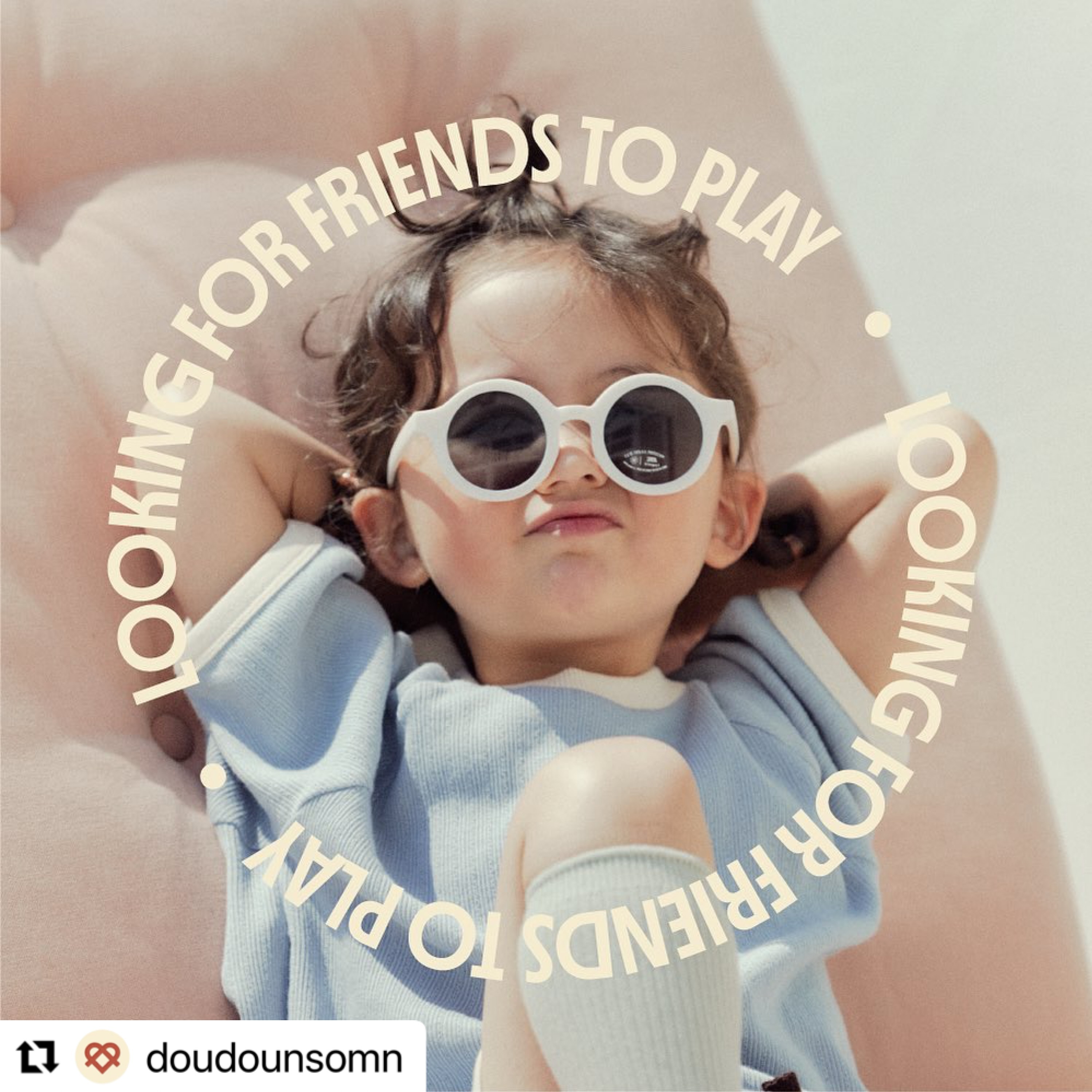 #Repost doudounsomn with use.repost
・・・
1기부터 6기까지 두런두런 한분 한분 너무 애정가득 활동해주신덕분에 벌써 일곱번째 친구들을 모집하게 되었어요🥺 

여름을 함께 할 상큼한 두런두런 7기

두런두런은 저희 무드를 좋아하고 솔직하게 피드백도 전달하며 좋은 인연을 만들어가고싶어요💙

두런두런 7기 친구들은
6개월부터 130사이즈 착용가능한 친구들까지 지원가능하며 총 10명 입니다!! 

모집기간은 4월 14일부터 21일까지이며 
발표는 4월 25일입니다!! 

그럼 참여 방법 안내드릴께요
본 피드를 리그램 혹은 캡처 후 피드에 올려주신 후 저희 계정에 
아이 성별 및 키 몸무게 댓글로 남겨주시면 끝🤍

🏷️비공계 계정과 타 의류 브랜드 서포터즈 활동 시 선정에서 제외되세요

두두앤솜과 함께 여름을 보낼 친구들 모여라💙💙

#두두앤솜