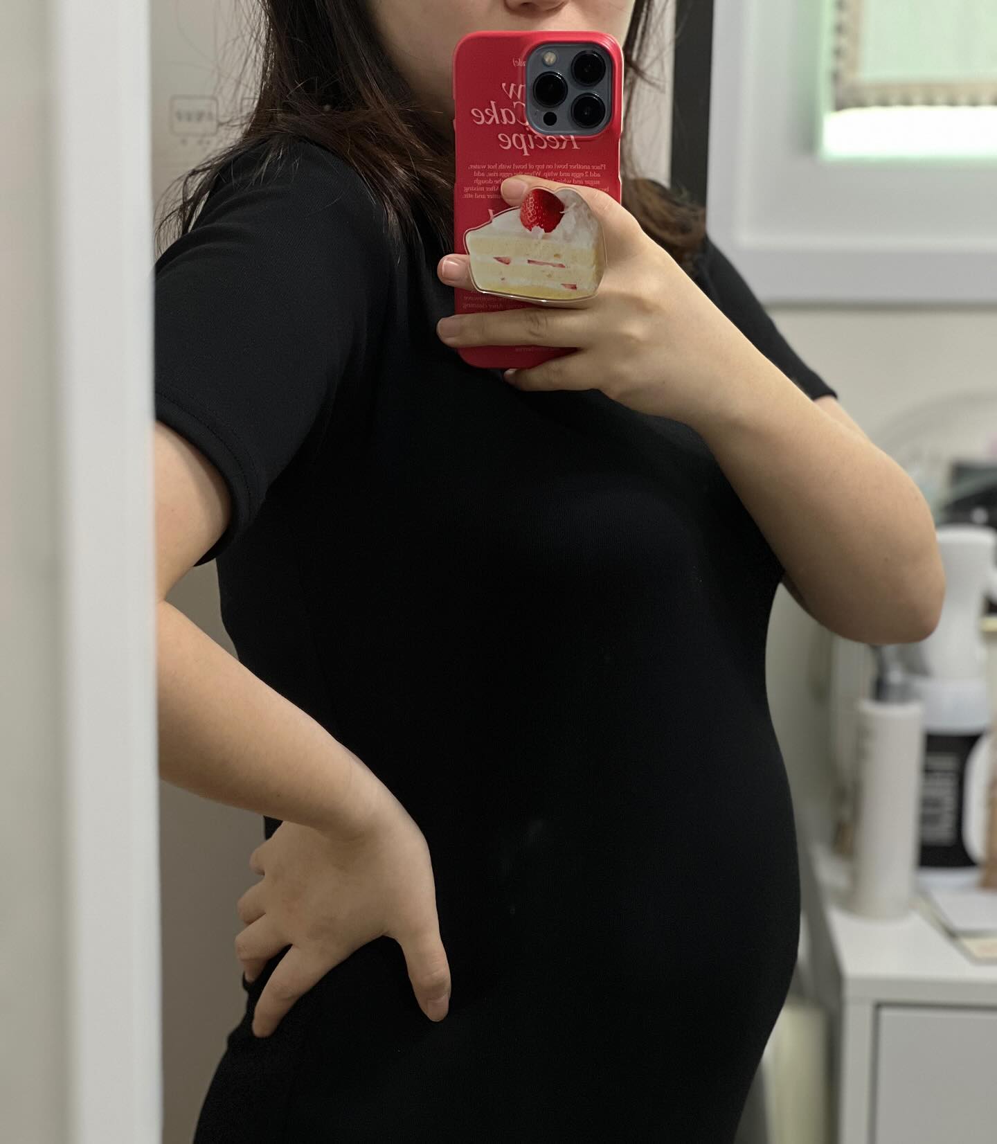 🤰🏻👶🏻💕
_
붕어빵을 줄여서 뿡빵이 ͙ᐟ (벌써 D-100,,)
뿡빵이는 남펴니의 소원대로 딸랑구 👧🏻♥*+•.
_
폭풍파워 J지만 아직 준비된게 하나도 없는게 함정,,
육아의 세계란 정말 새롭다 새로워,, 모든 엄마들 대단해,,
결혼 준비할 땐 일찍이 결혼한 친구들이 대단하게 느껴졌는데
이제는 육아중인 친구들이 넘나 존경스럽게 느껴짐 🥹
_
이제 차근차근 하나씩 준비해볼게? 건강하게 만나자 뿡빵🫰🏻💕
#25w5d #D100