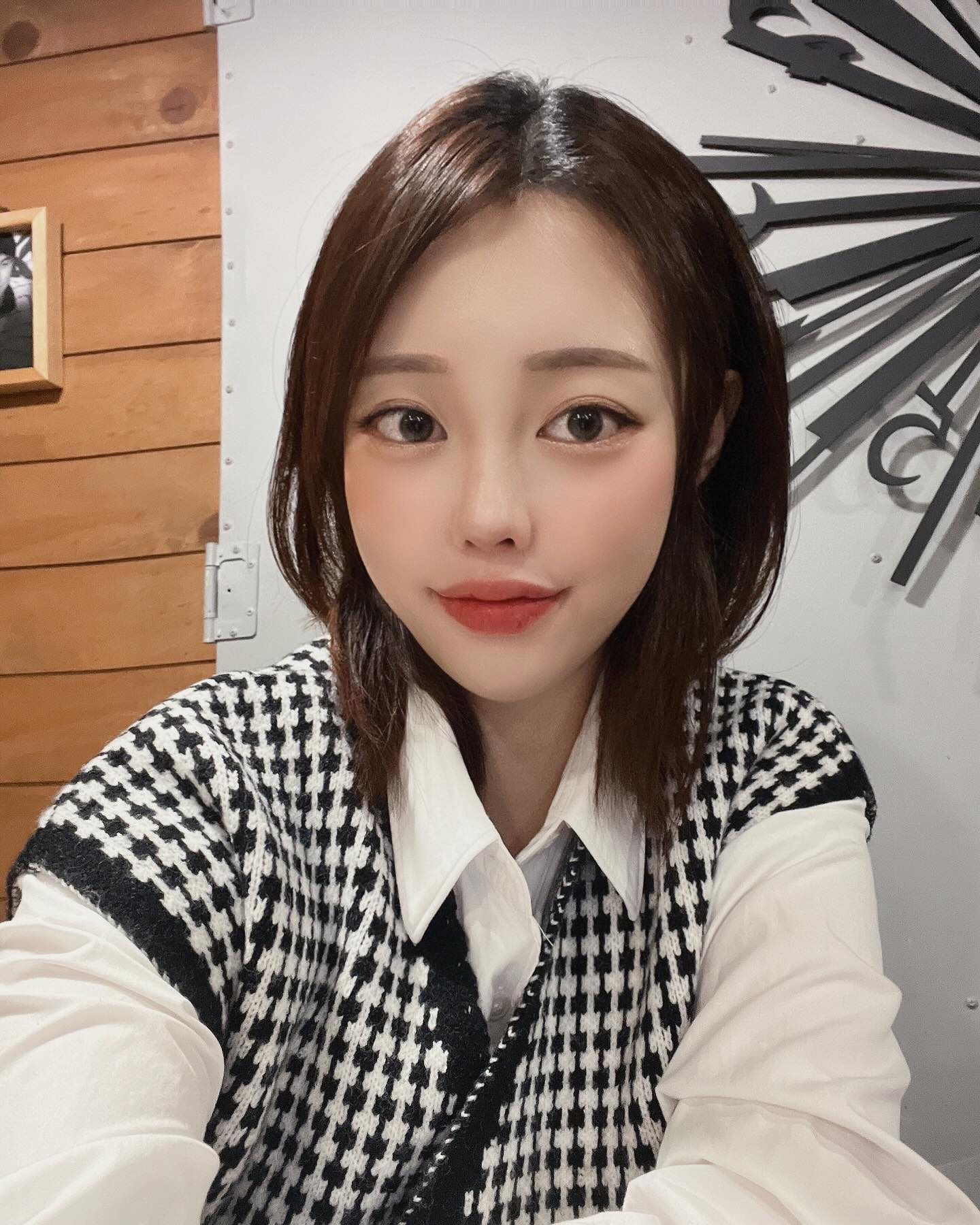 예쁜이랑 마싯는거 먹고 놀기 💓 
엄마는 내 짱친 ,,