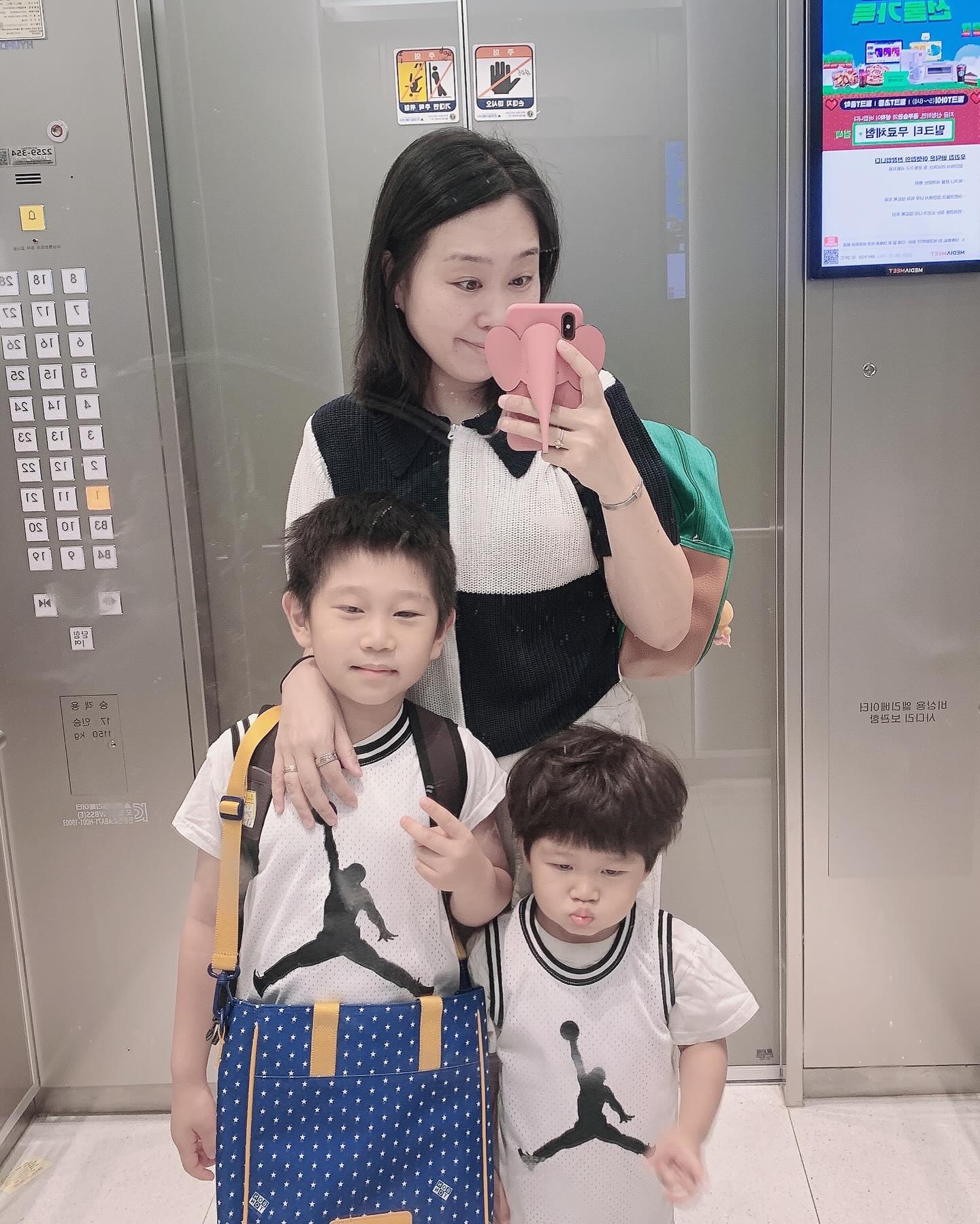 등완✔️
.
.
.
요즘 고집 씨게 터뜨리뉸 김예쥰👦🏻
엉아보다 더 매운맛 시작인거같음. . .🤯🤯