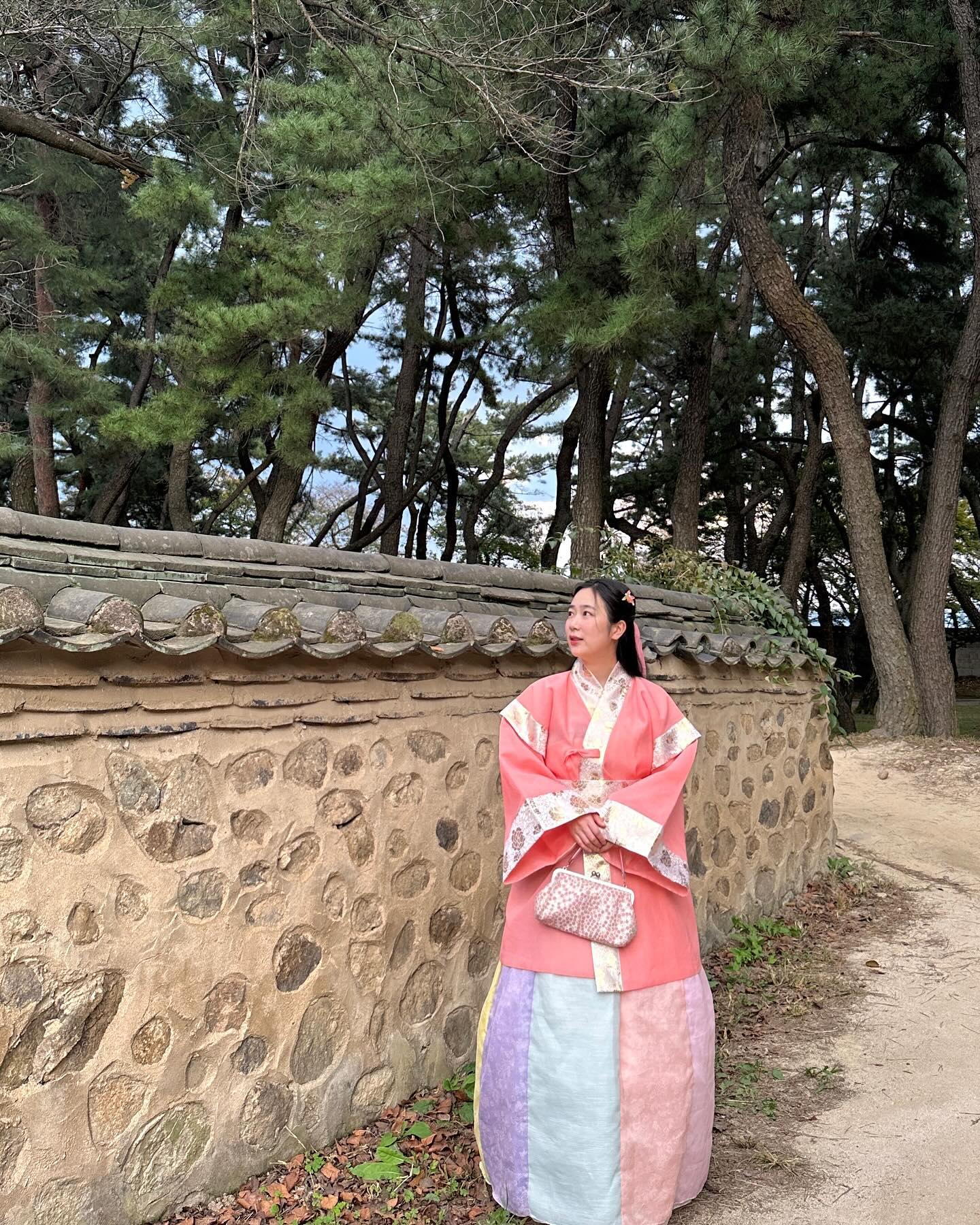 너무너무 즐거웠던 신라공쥬놀이🧡
경주여행 가면 꼭 해보세요오❗️

핑크뮬리도 해바라기도 하늘도 예뻤던 완벽한 하루💝💝💝

👸🌸🌻☁️