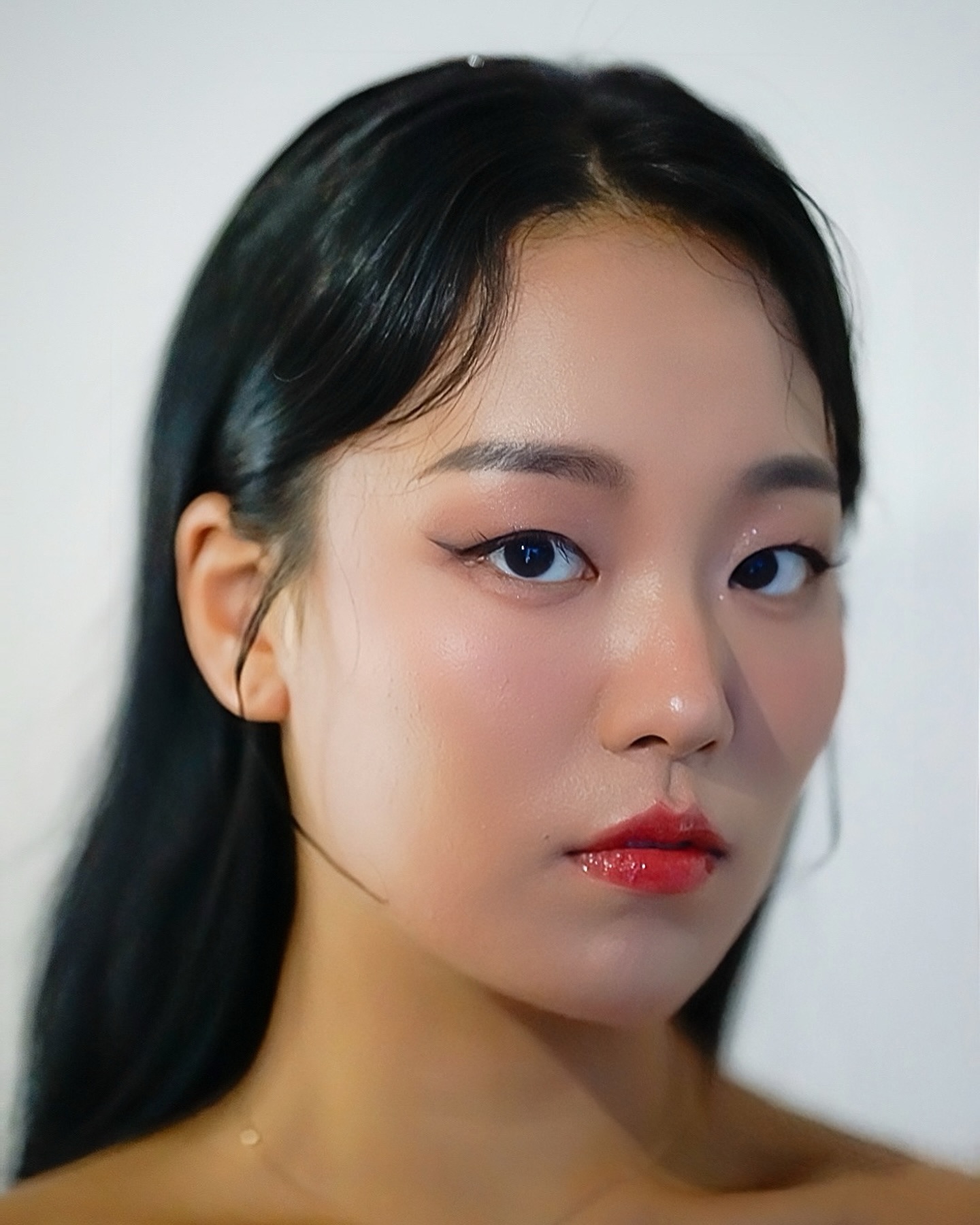 Smiling is always the answer 💛

dalpaengistudios realshine_makeup 
#웃자#smile

#프로필#프로필사진#프로필촬영#프로필촬영문의#부산촬영#부산촬영문의#부산#촬영#모델#울산메이크업#울산#메이크업#리얼샤인메이크업#달팽이스튜디오#프로필메이크업#프로필메이크업헤어#smile#makeup#shootingstudio#ulsanmakeup#ulsan#busan#busanshooting#shooting#model