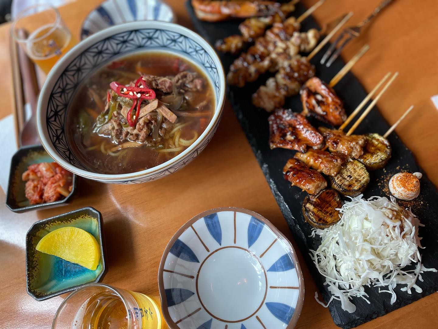 꼬치앤 국수😘 
쫄깃한 면이 특징적인 갬성맛집
"대림국수"

📍대림국수 부평점
인천 부평구 시장로 16-1 1층

#대림국수 #대림세트
#모듬꼬치구이#온면
#숯불꼬치 #수다타임 
#부평맛집 #인천맛집
#술안주 #맛스타그램 
#일상 #좋반 #좋아요그램
#먹팔해요 #instafood
