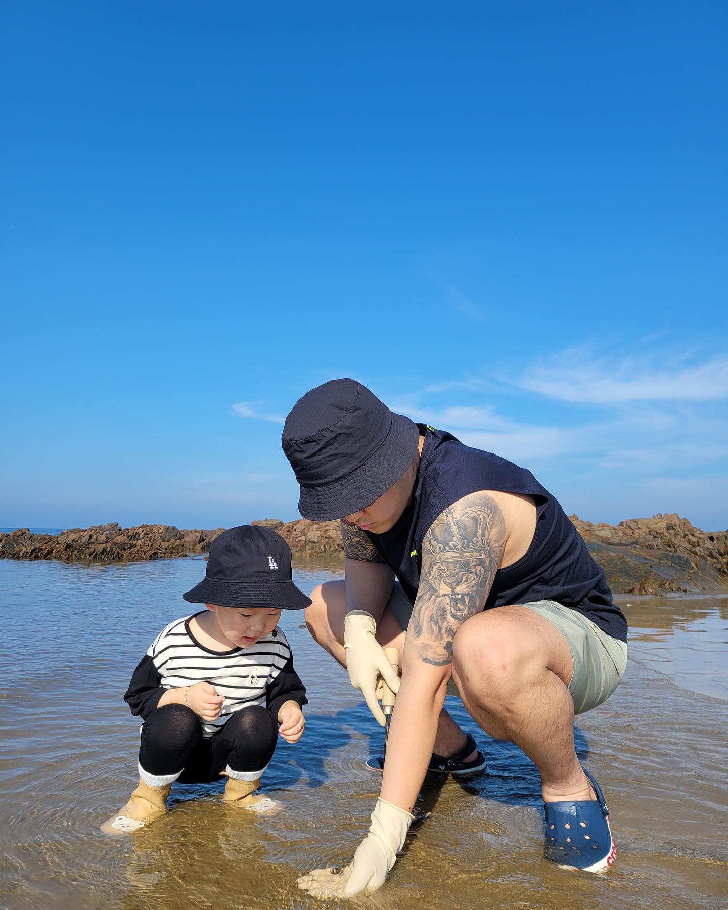 #첫줄 
대한이랑 갯벌체험하기🏖️
.
.
.
.
.
#안면도 #방포해수욕장 #갯벌
#좋반 #좋아요반사