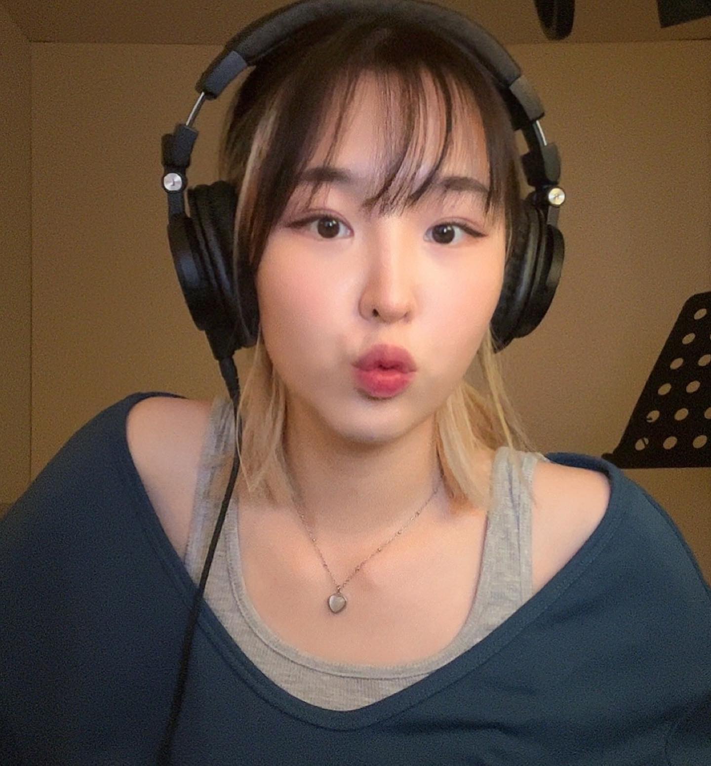 아무래도 딴 짓이 제일 재밌죠