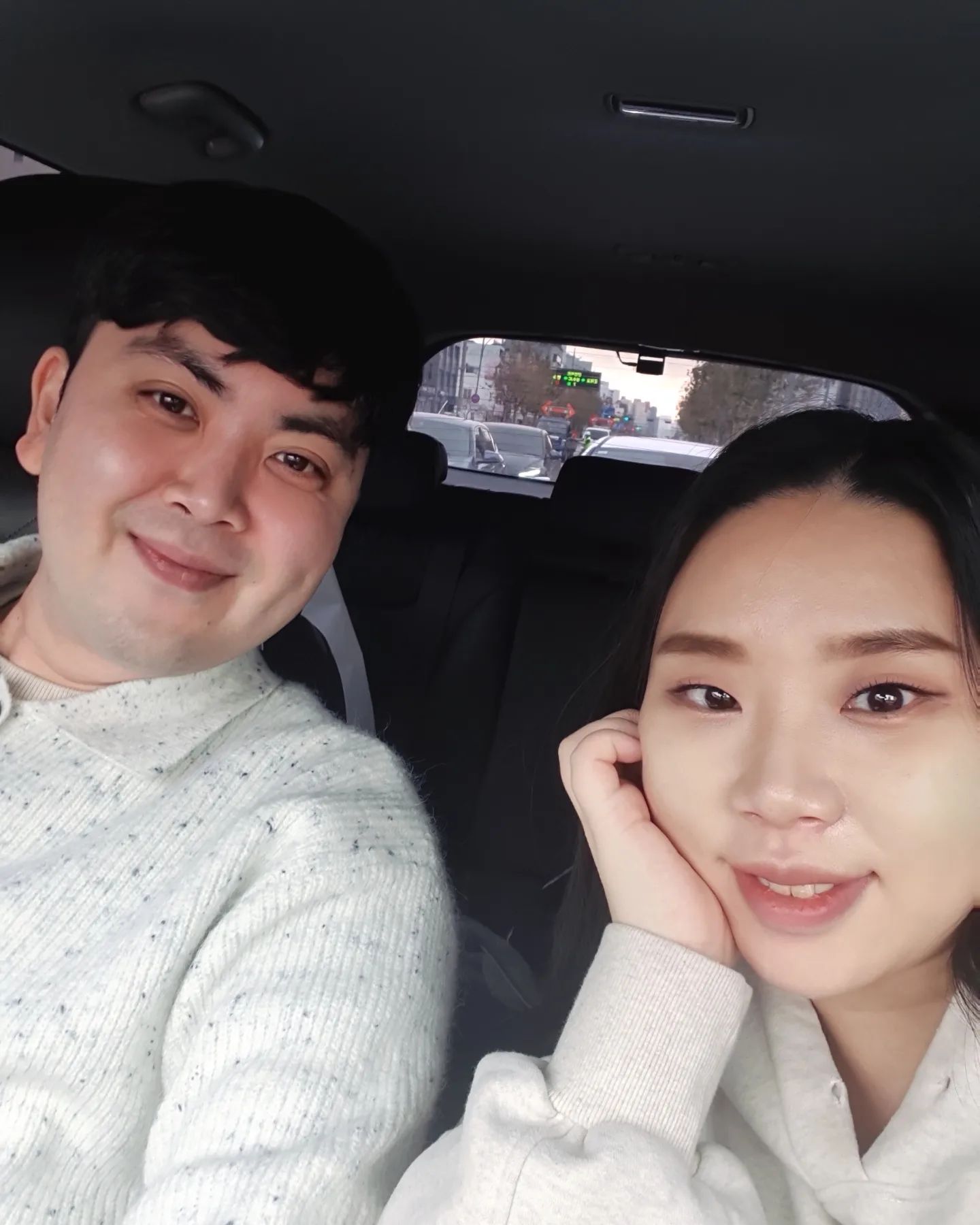 대낮에 뜬 두 보름달🌝💛
