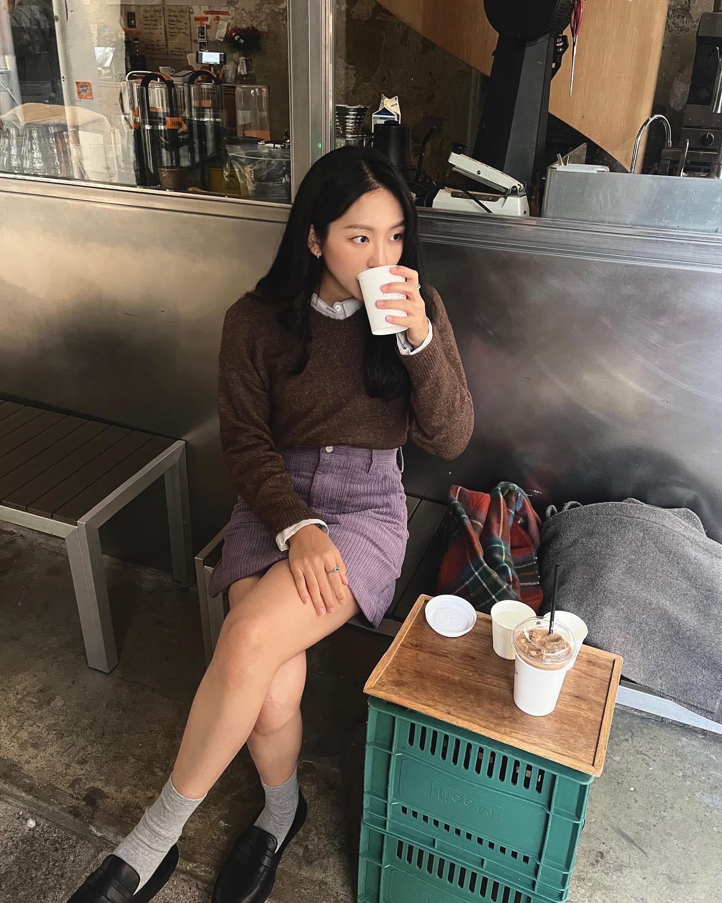 나도 가봤다 신흥시장💜🤎🩶🖤

#신흥시장 #업스탠딩커피 #해방촌카페