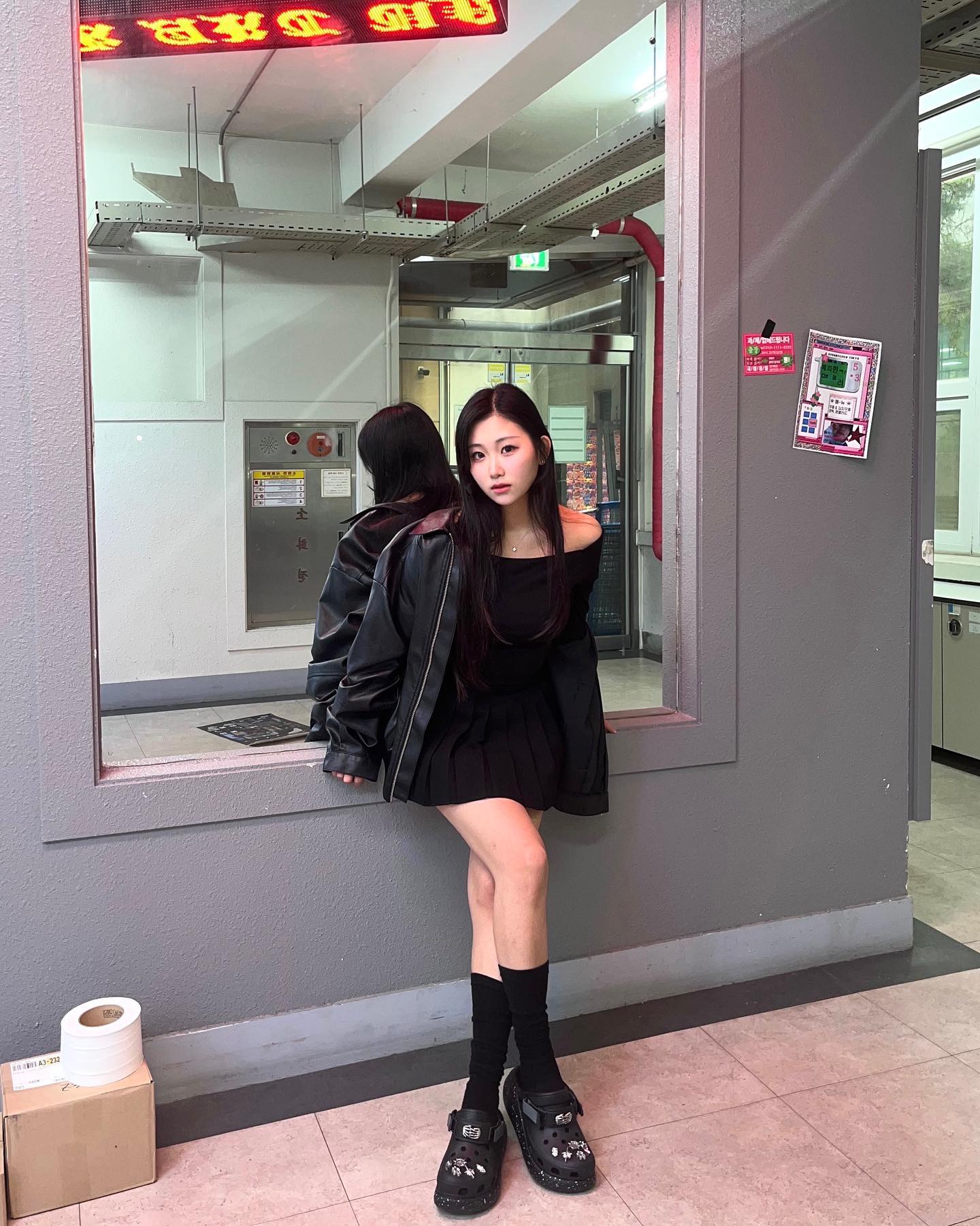 crocskorea 이렇게 힙한 크록스가 있다니🖤

#Crocs #크록스 #Jibbitz #지비츠