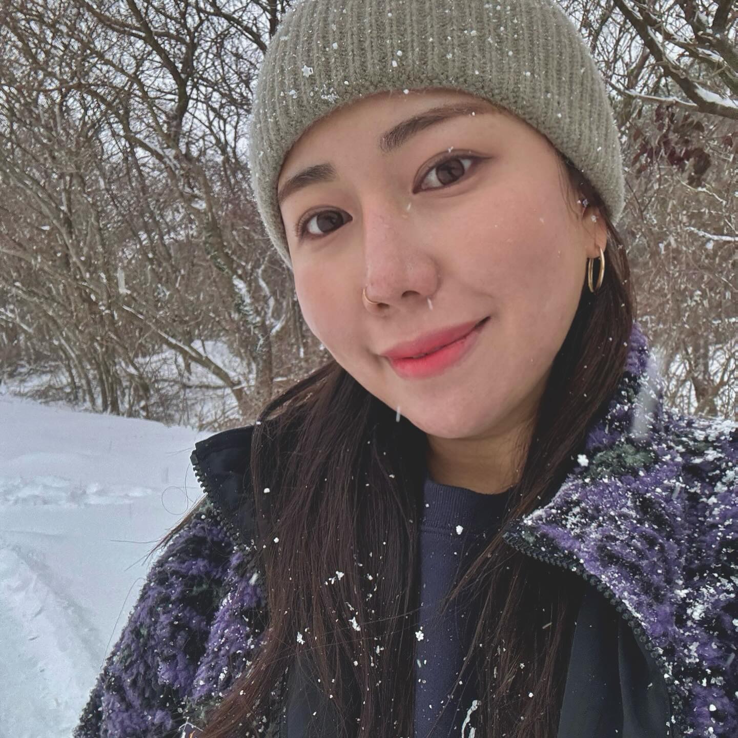.
이번주 는 크리스마스 니깐 
오름 가서 썰매 타야지 🐻‍❄️🤍🎅🏽🛷🌲

.
.
.
.
.
.
#jeju #jejuisland #jejulife #travel #outdoor #camping #camper #여행 #캠핑 #백패킹 #백패킹스타그램 #백패커 #캠크닉 #힐링 #일상 #소통 #모토캠핑 #노지캠핑 #제주여행 #설산 #헬린이 #운동 #카페 #제주도민 #눈 #겨울 #눈보라 #눈사람 #출근 #헬요일