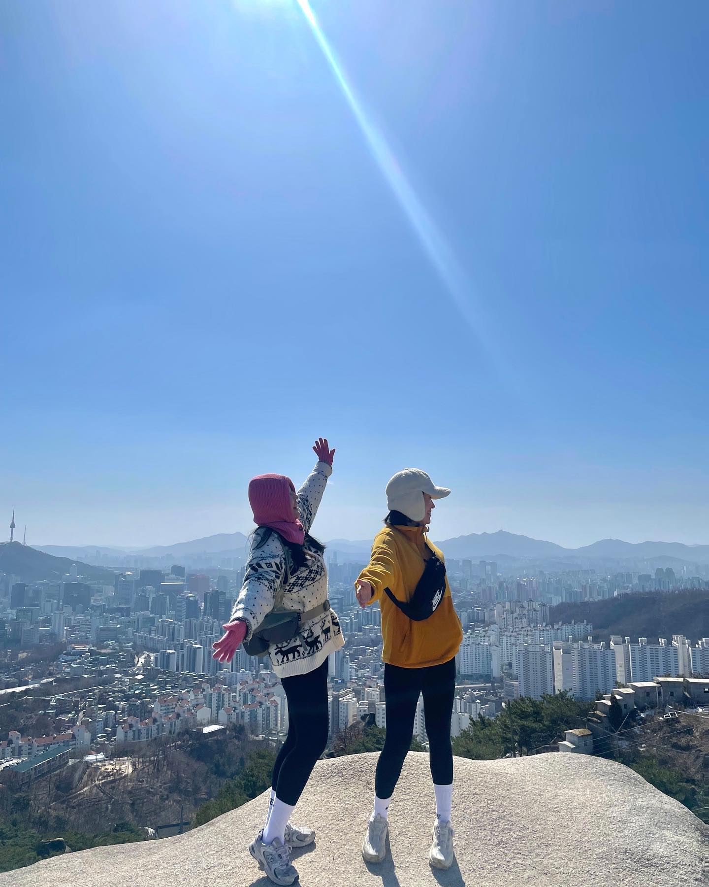 육회를 차돌에 싸먹훠
