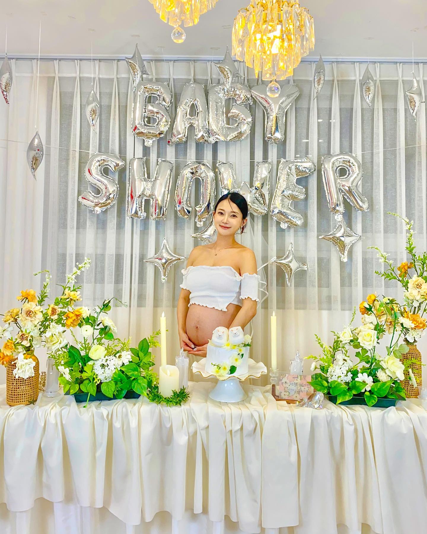 Baby Shower👶🏻🤍
브라이덜샤워도 함께 해준 
고마운 내사랑들🫶
이날 헤어 메이크업도 받고 
임산부 신나고 행복한하루💓