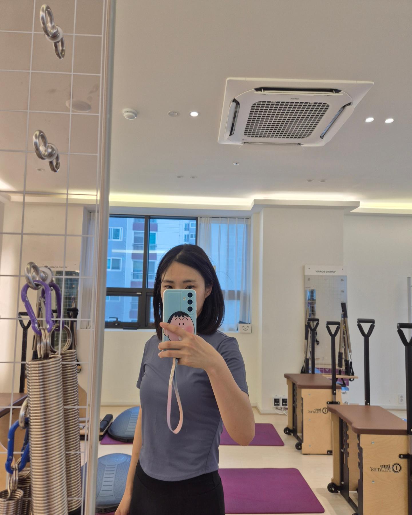 필린이 조금 벗어나나 싶었는데 오늘 운동하고 멘탈 바사삭 다 부서짐... 아직 발도 못떼는 동작이 이리도 많다니..

마사지 받으러 가야지..

#필린이 #필라테스 #운동 #젝시믹스 #운동하는여자