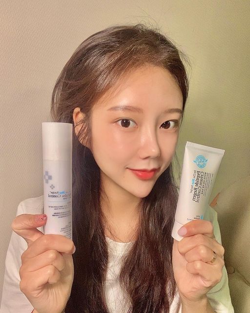 최민경 on Instagram: "***광고입니다 -파하바 컨트롤: 피지케어, 데일리 각질 케어 & 진정세럼 -펩타이드 리젠크림 컨트롤: 시카크림, 진정크림, 산뜻흡수, 수분 -블루 모델링 마스크: 쿨링, 수분